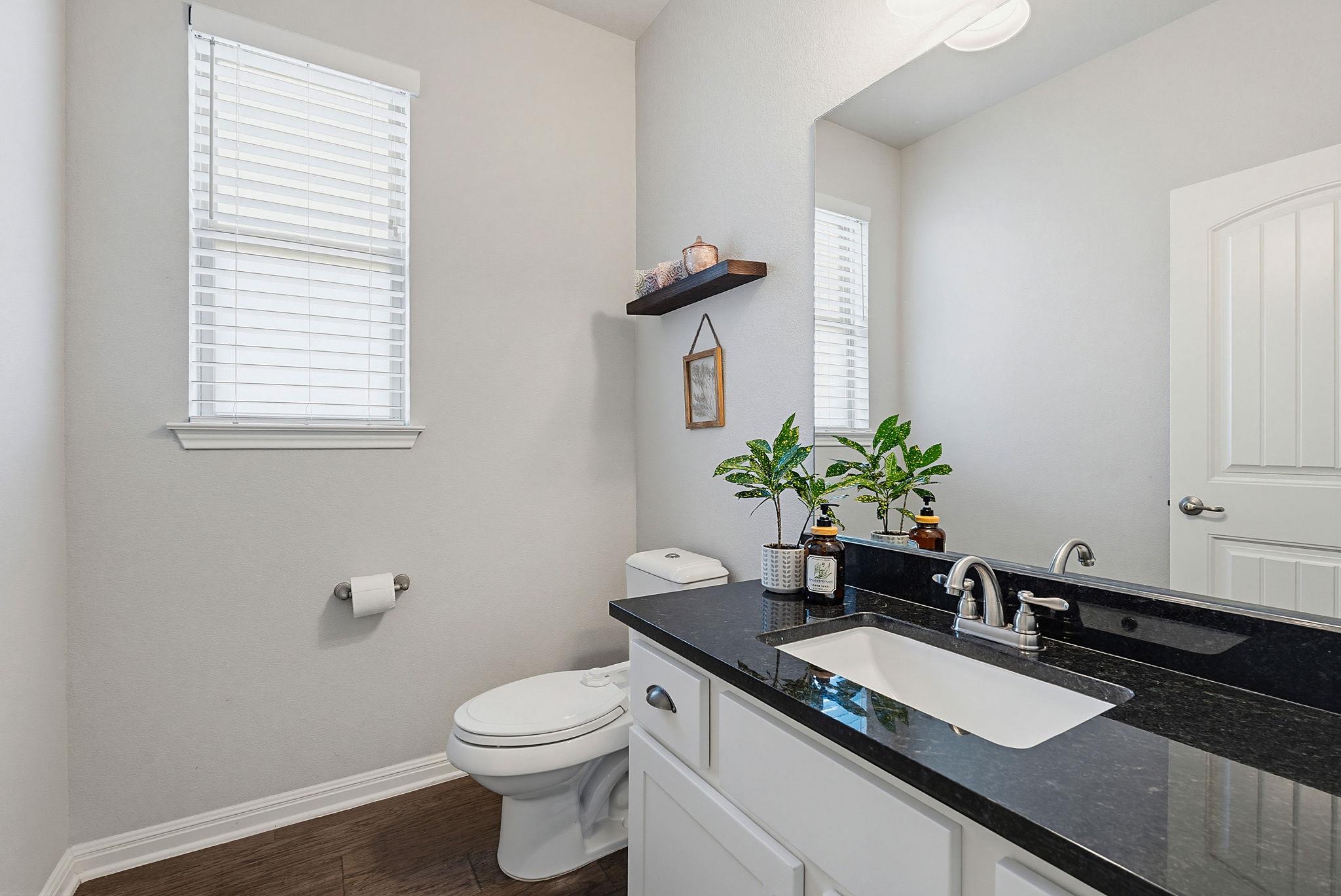 5820 Baythorne Dr, Austin, TX 78747