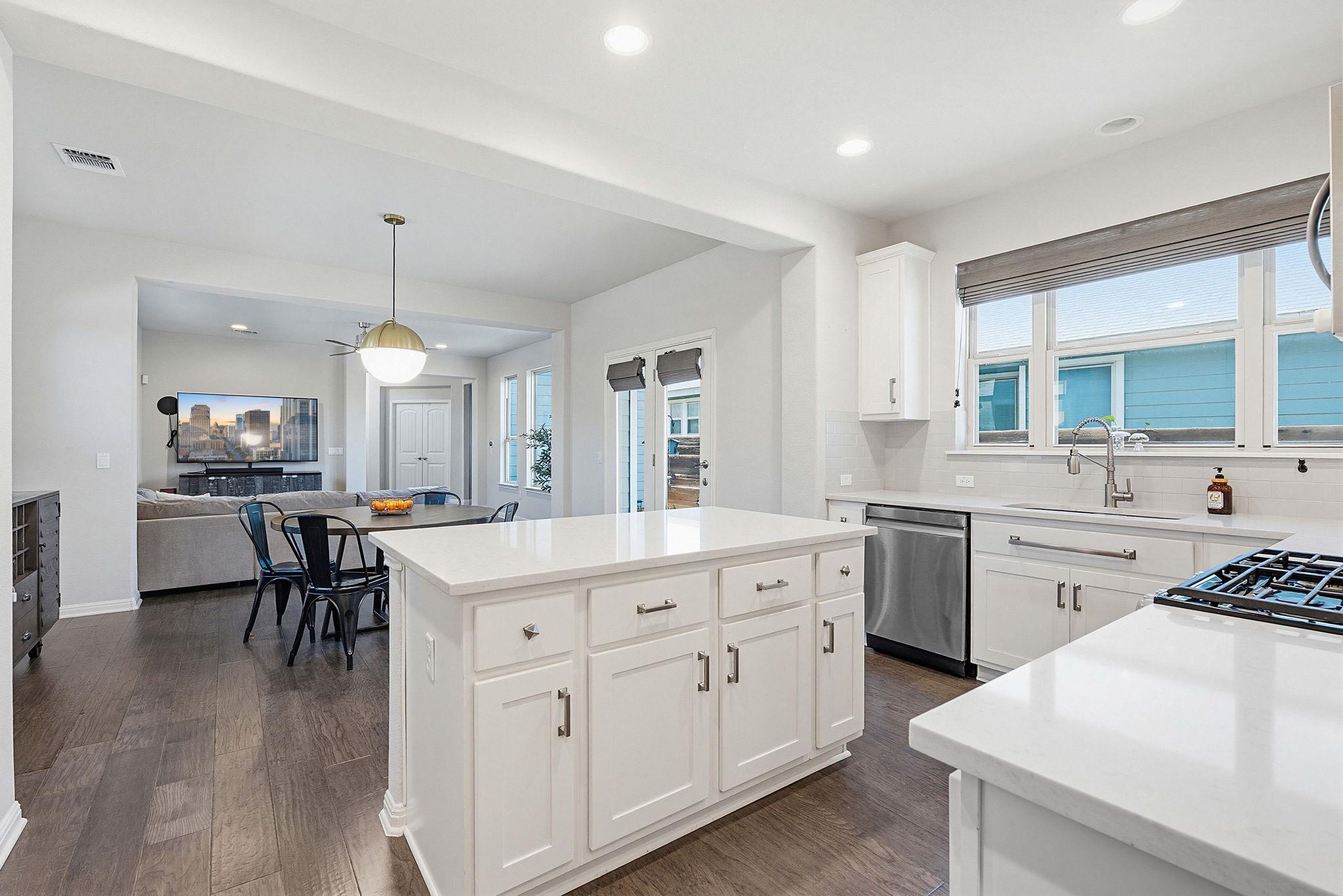 5820 Baythorne Dr, Austin, TX 78747