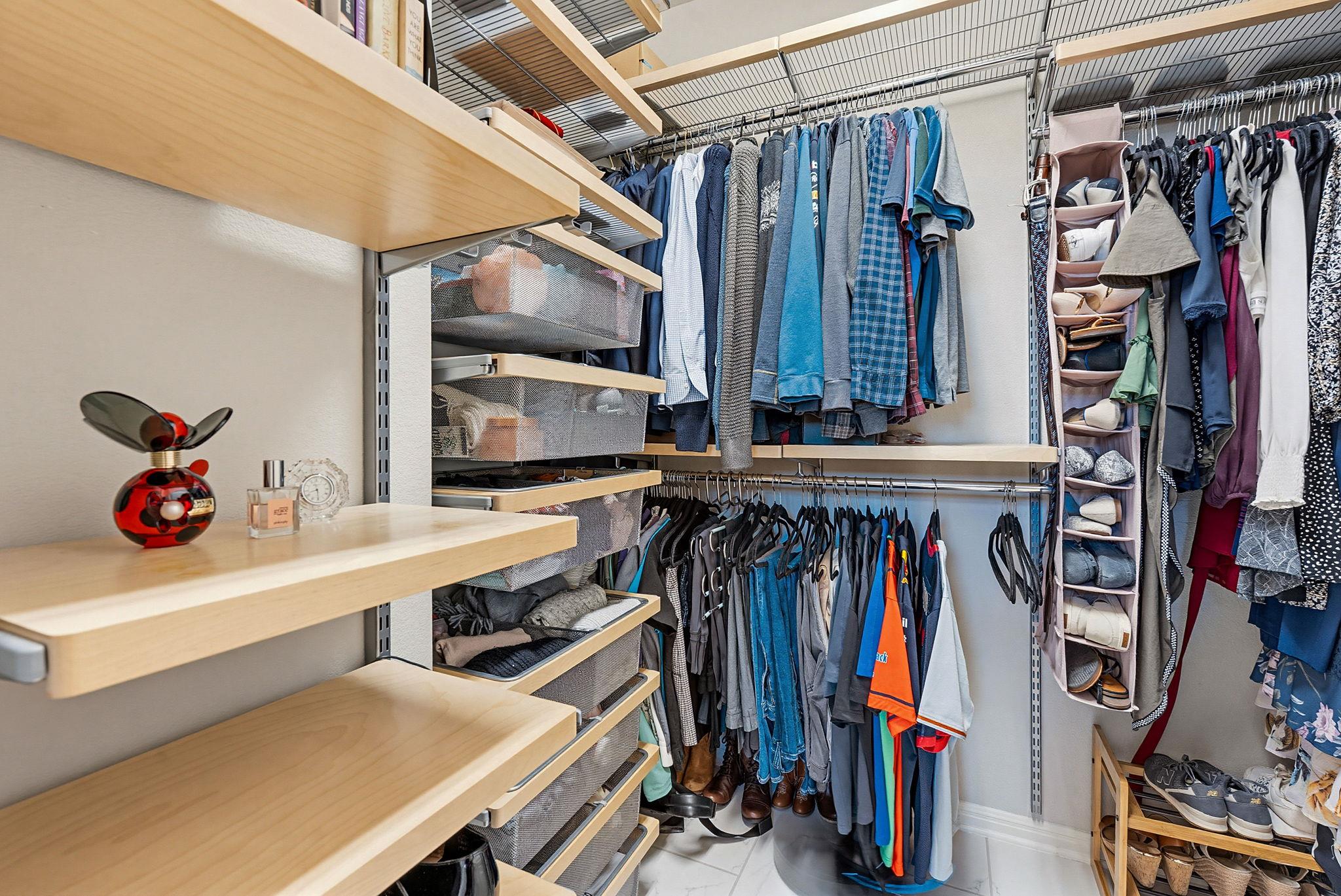 5820 Baythorne Dr, Austin, TX 78747