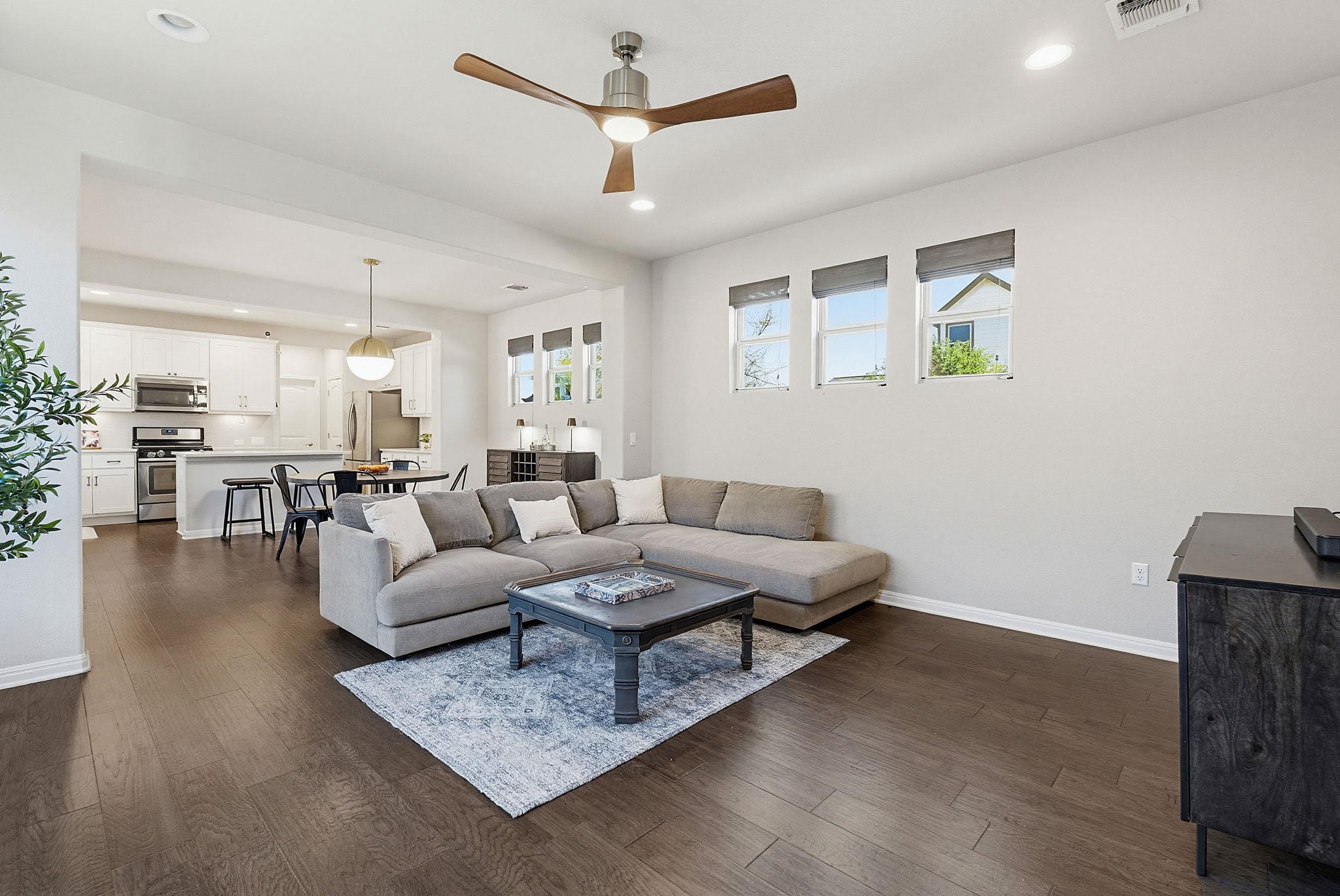 5820 Baythorne Dr, Austin, TX 78747