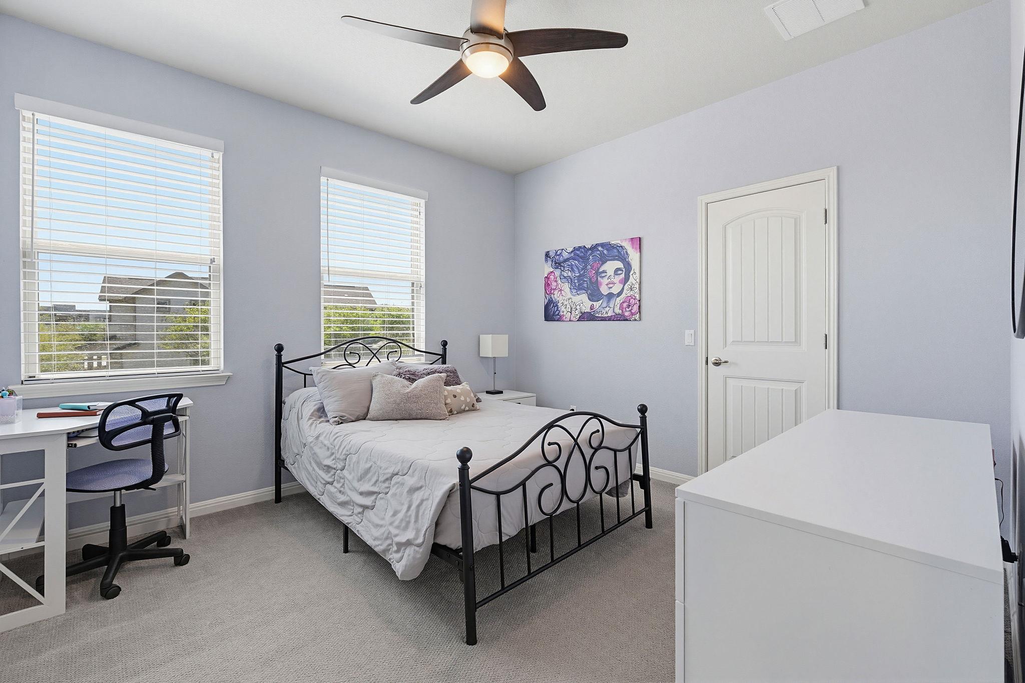 5820 Baythorne Dr, Austin, TX 78747