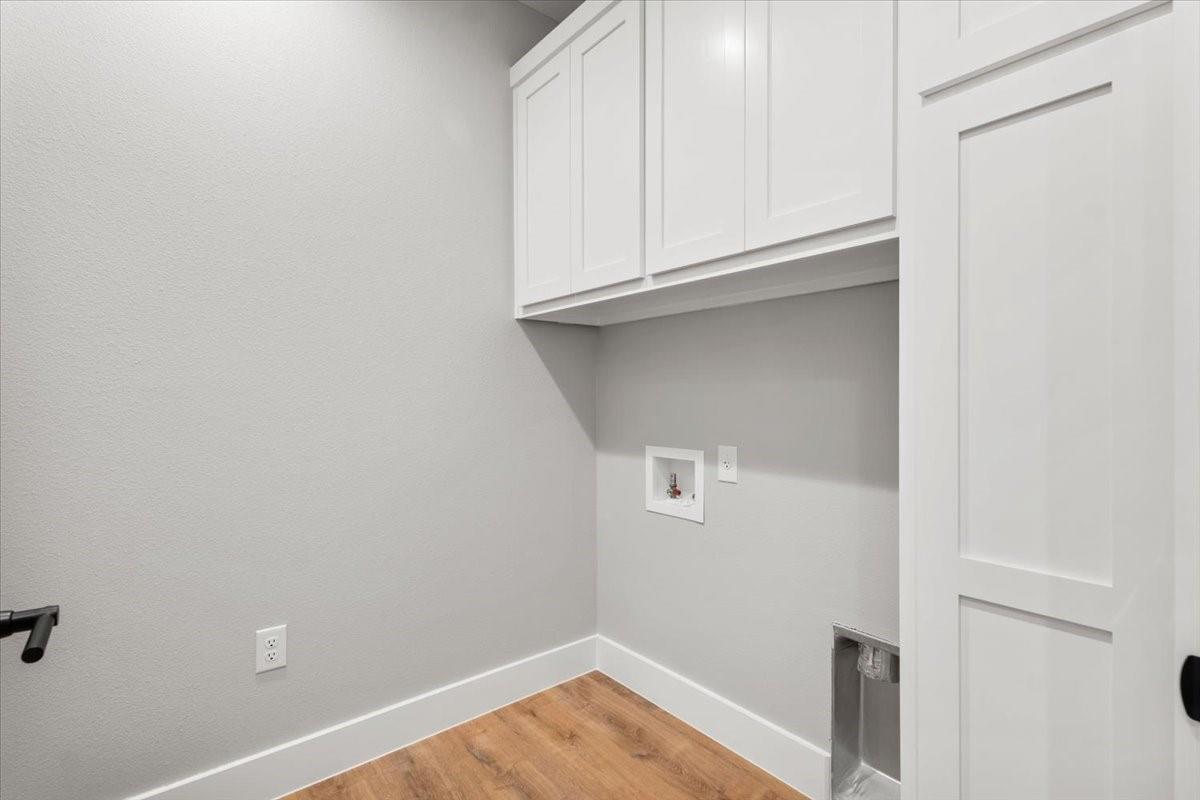 205 N Avenue, Johnson City, TX 78636