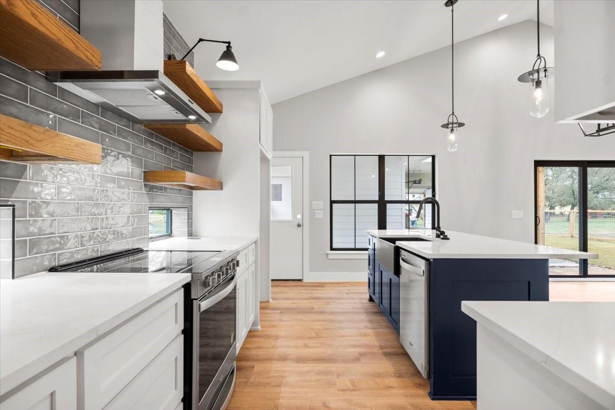 205 N Avenue, Johnson City, TX 78636