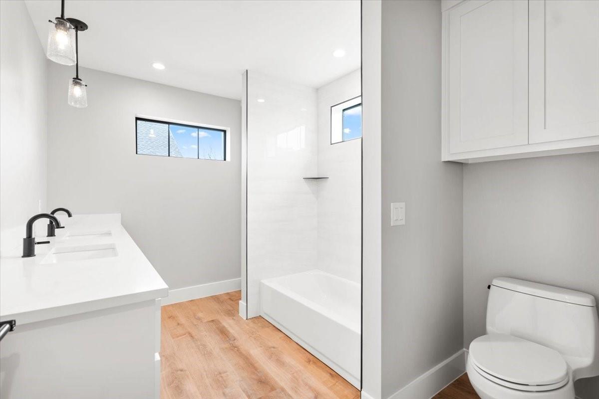 205 N Avenue, Johnson City, TX 78636