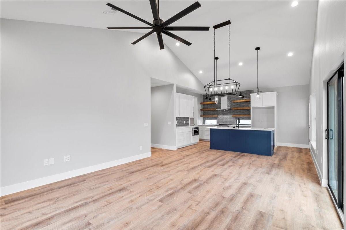 205 N Avenue, Johnson City, TX 78636