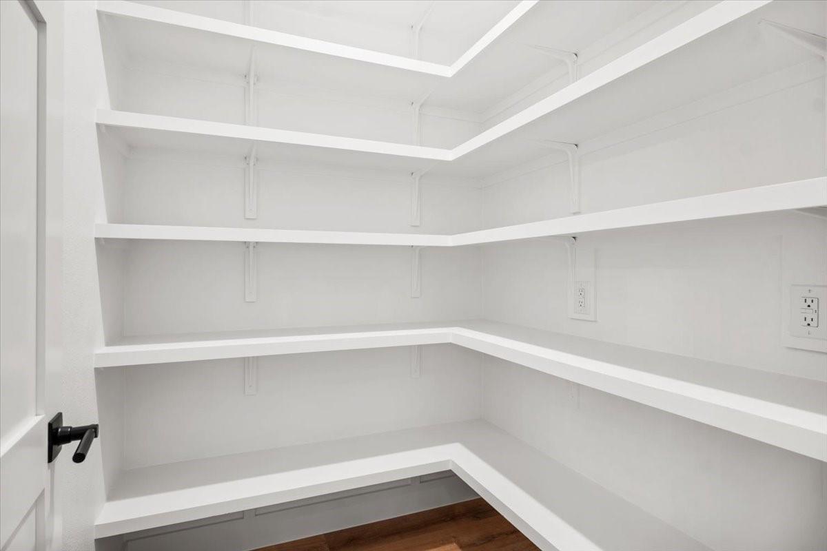 205 N Avenue, Johnson City, TX 78636