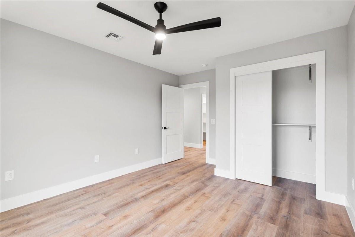 205 N Avenue, Johnson City, TX 78636