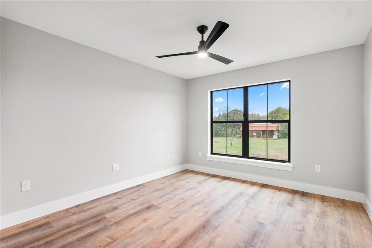 205 N Avenue, Johnson City, TX 78636