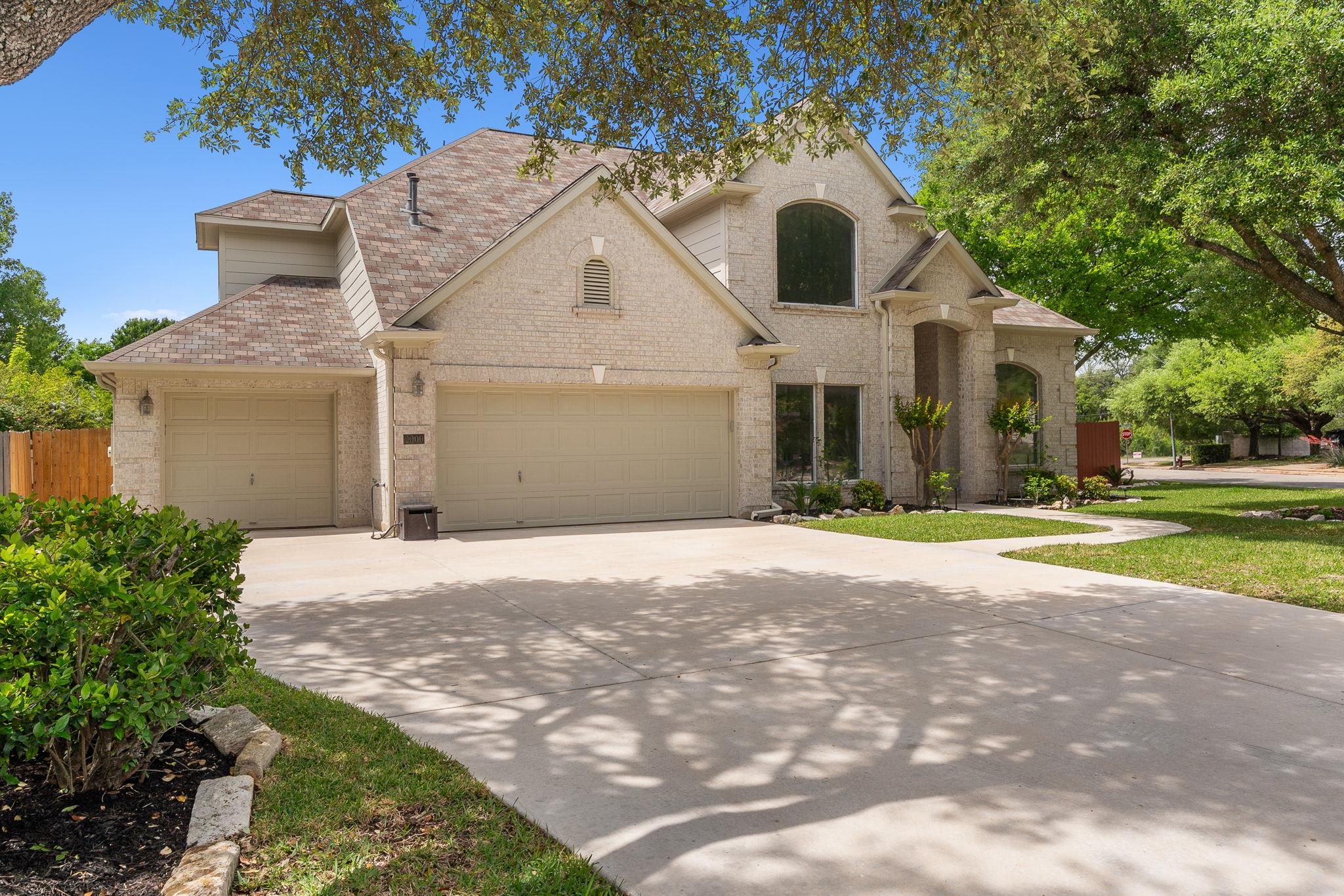 2300 Falkirk Cv, Round Rock, TX 78681