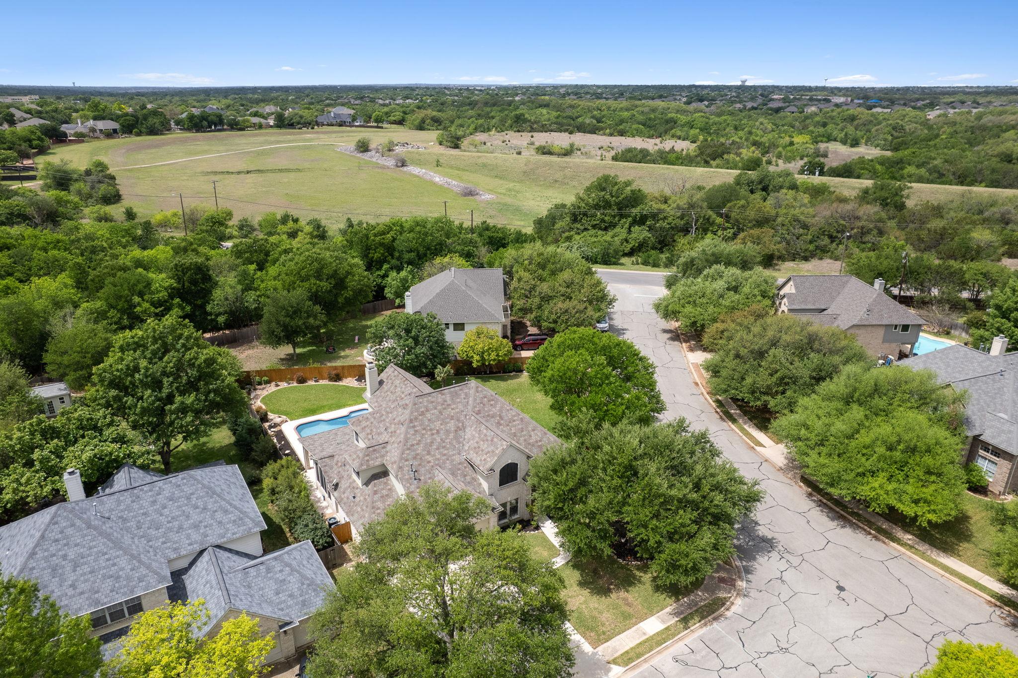 2300 Falkirk Cv, Round Rock, TX 78681