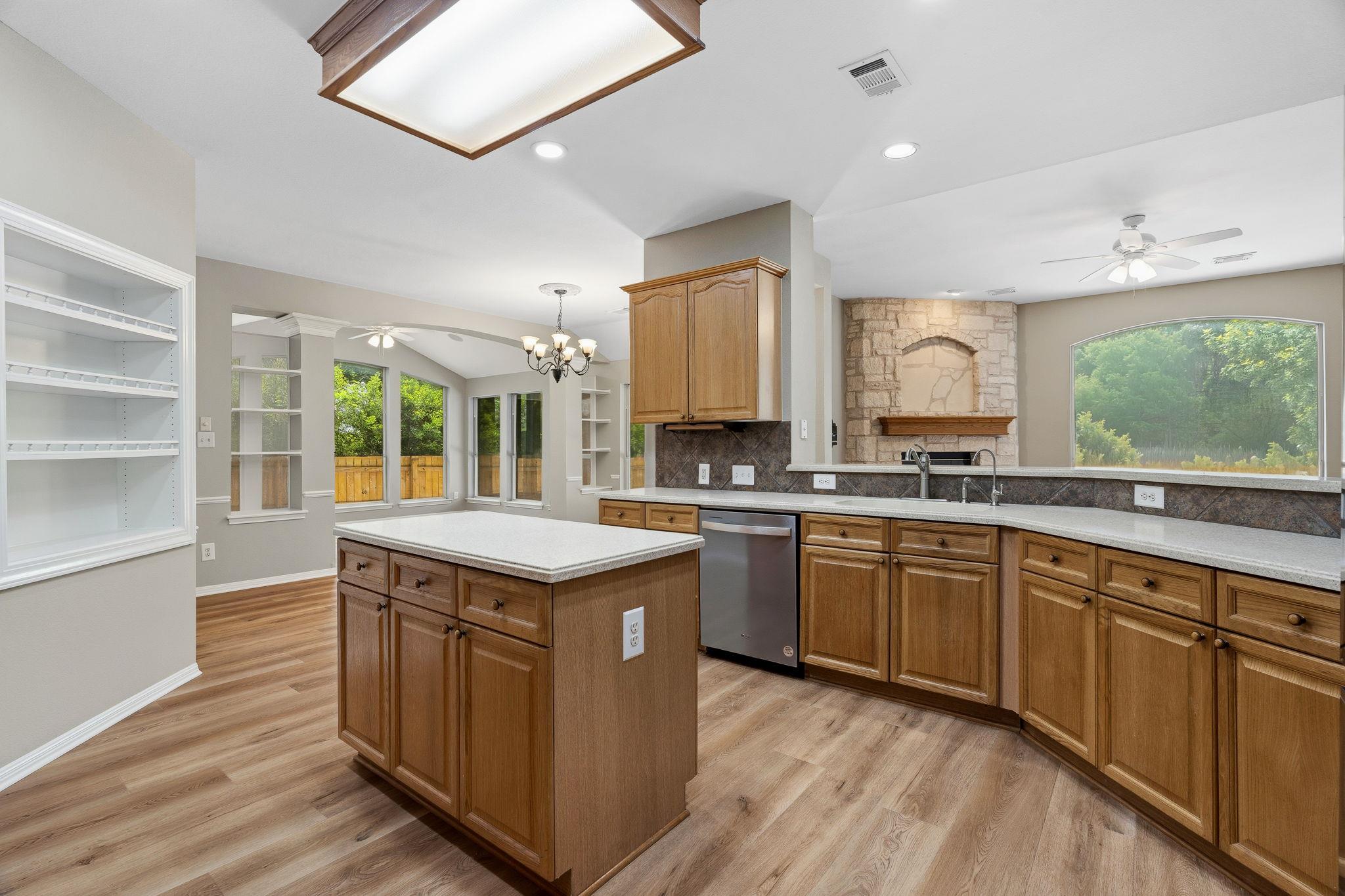 2300 Falkirk Cv, Round Rock, TX 78681