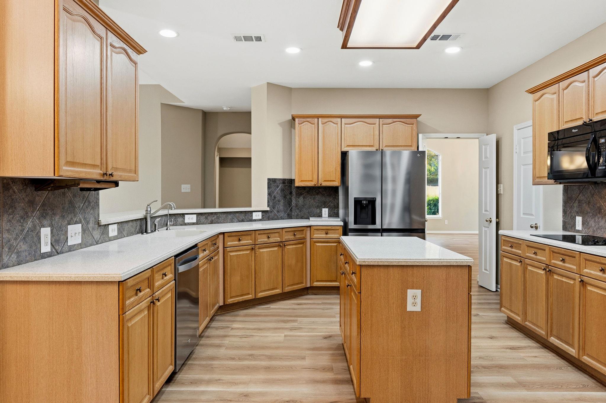 2300 Falkirk Cv, Round Rock, TX 78681