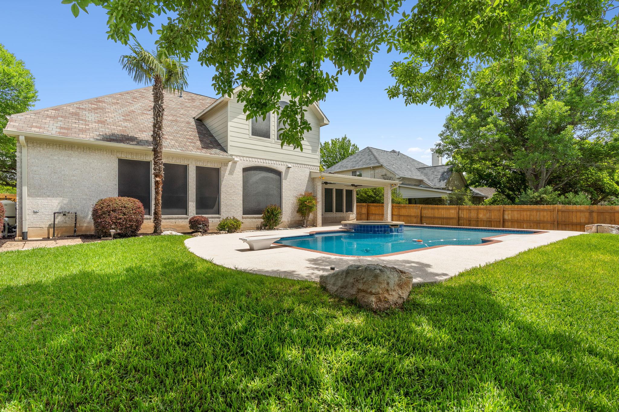 2300 Falkirk Cv, Round Rock, TX 78681