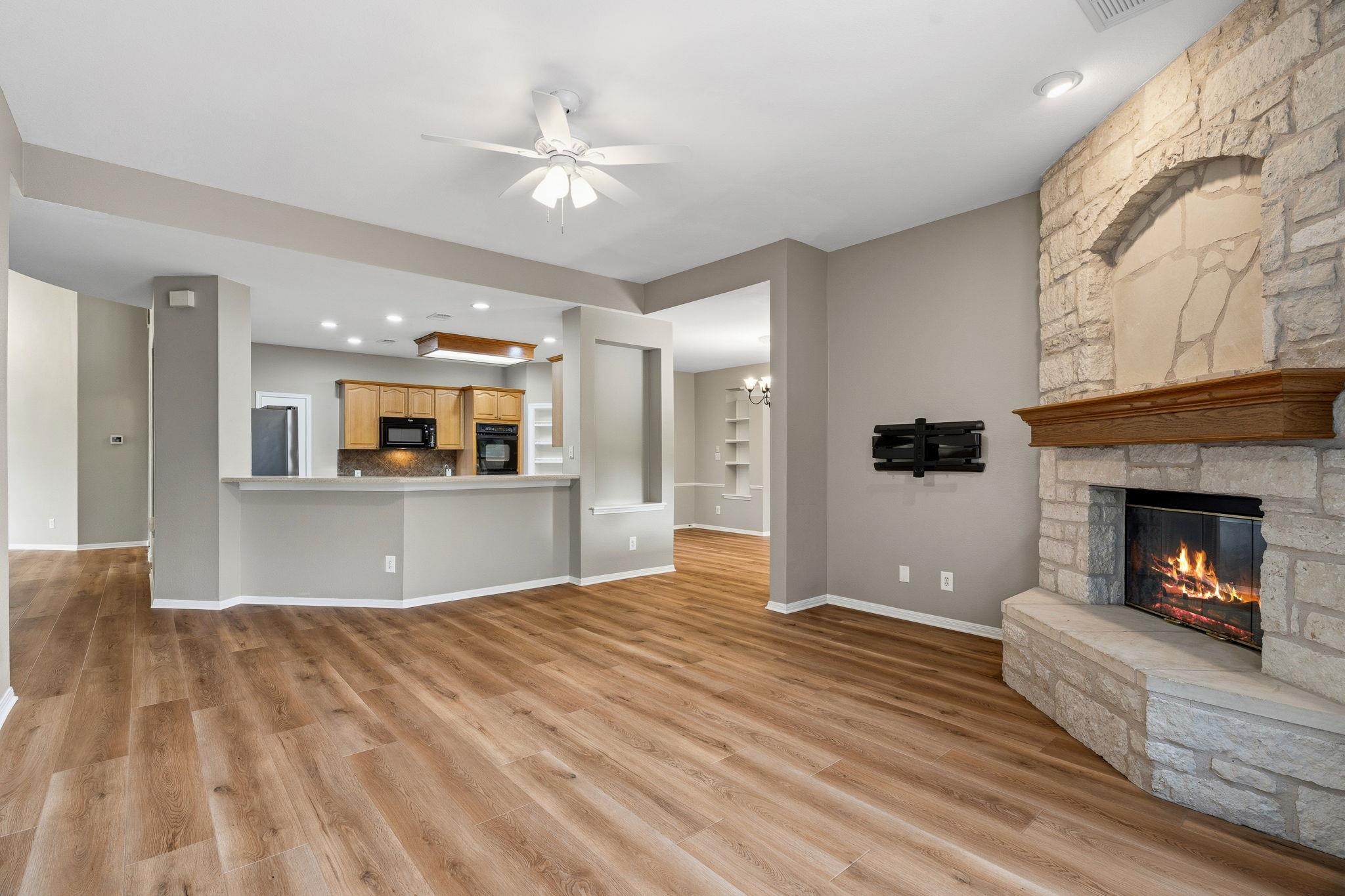 2300 Falkirk Cv, Round Rock, TX 78681