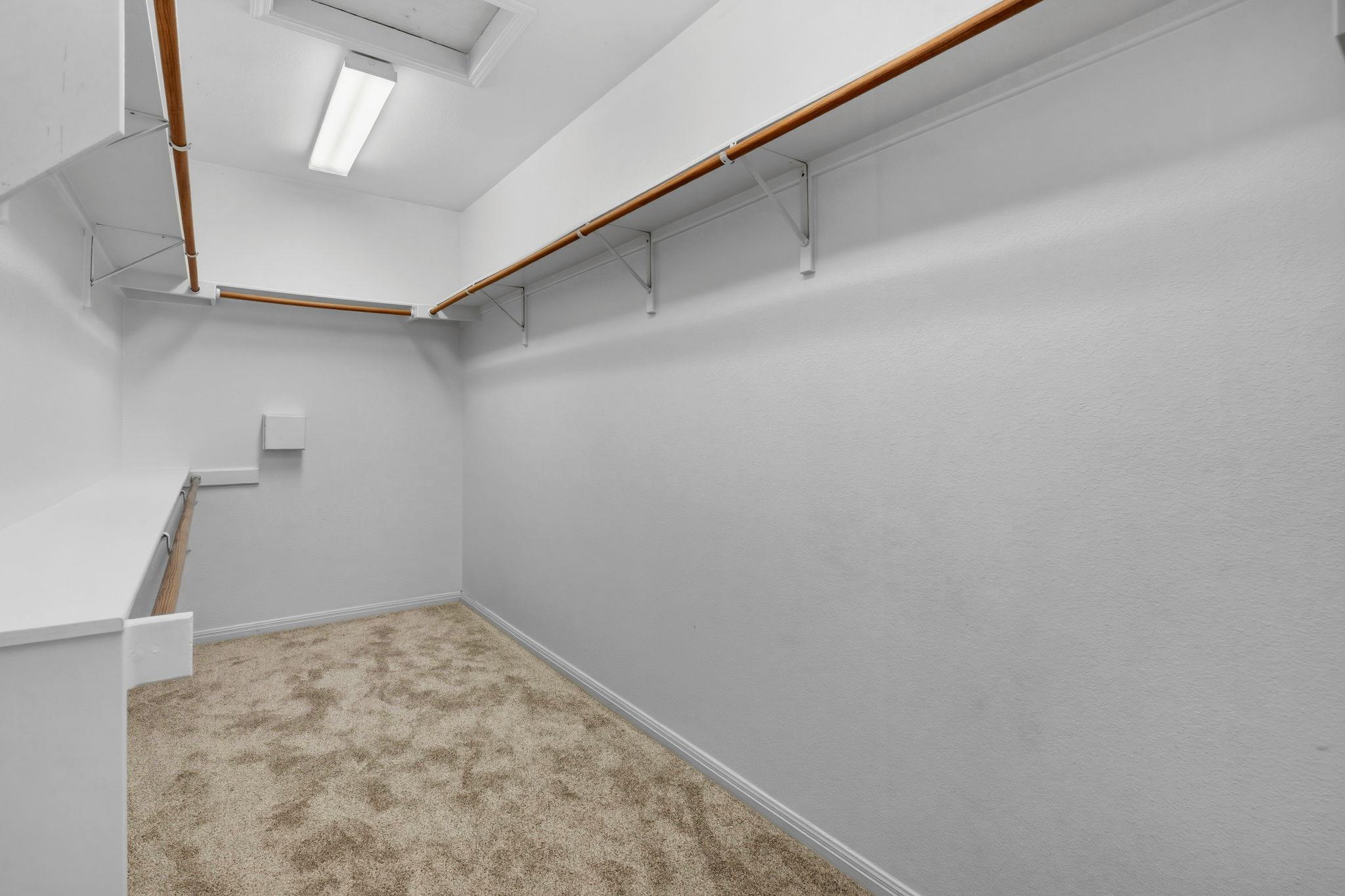 2300 Falkirk Cv, Round Rock, TX 78681