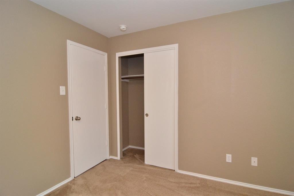 806 Municipal Dr, Leander, TX 78641