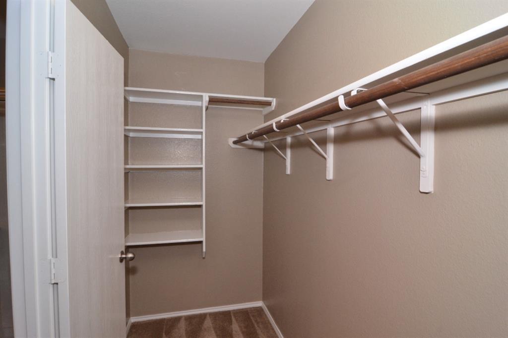 806 Municipal Dr, Leander, TX 78641