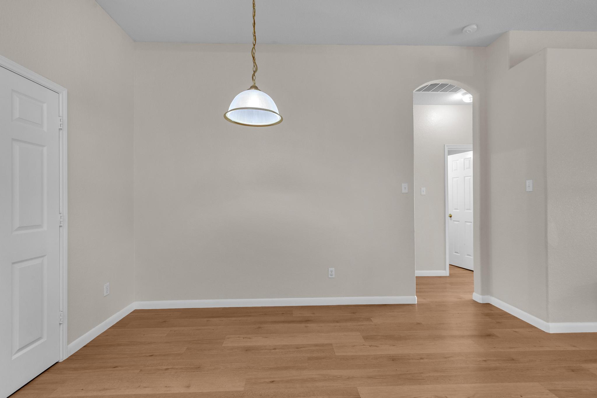 506 Carol Dr, Hutto, TX 78634