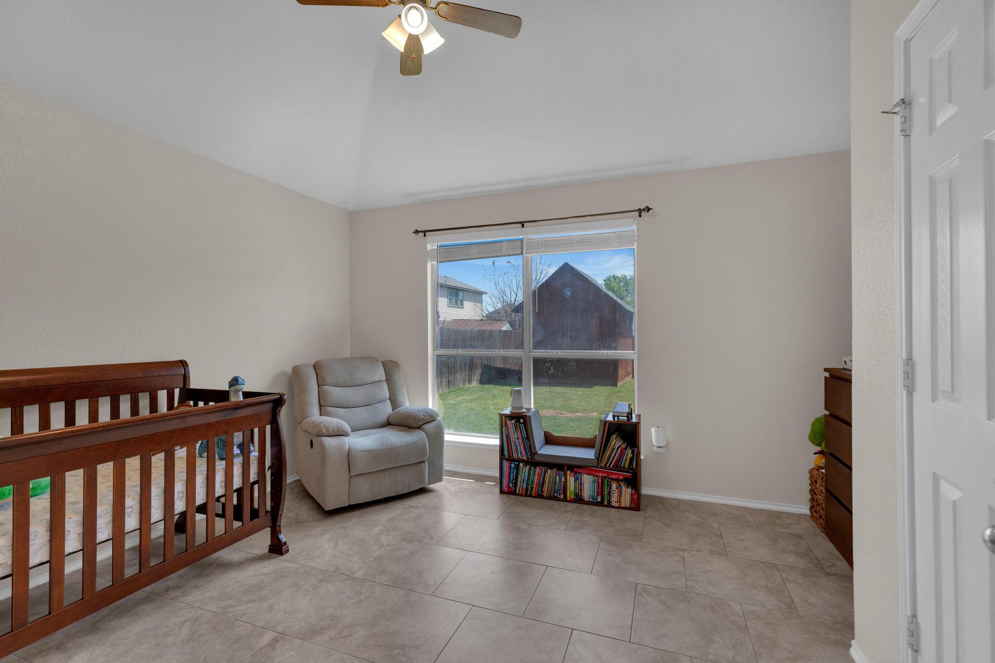 506 Carol Dr, Hutto, TX 78634