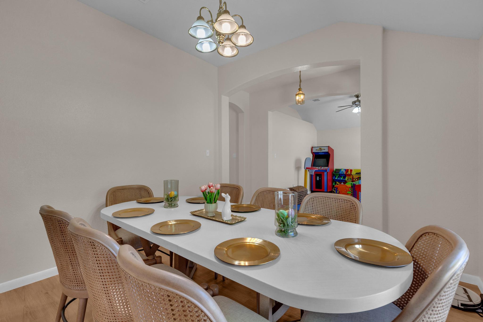 506 Carol Dr, Hutto, TX 78634