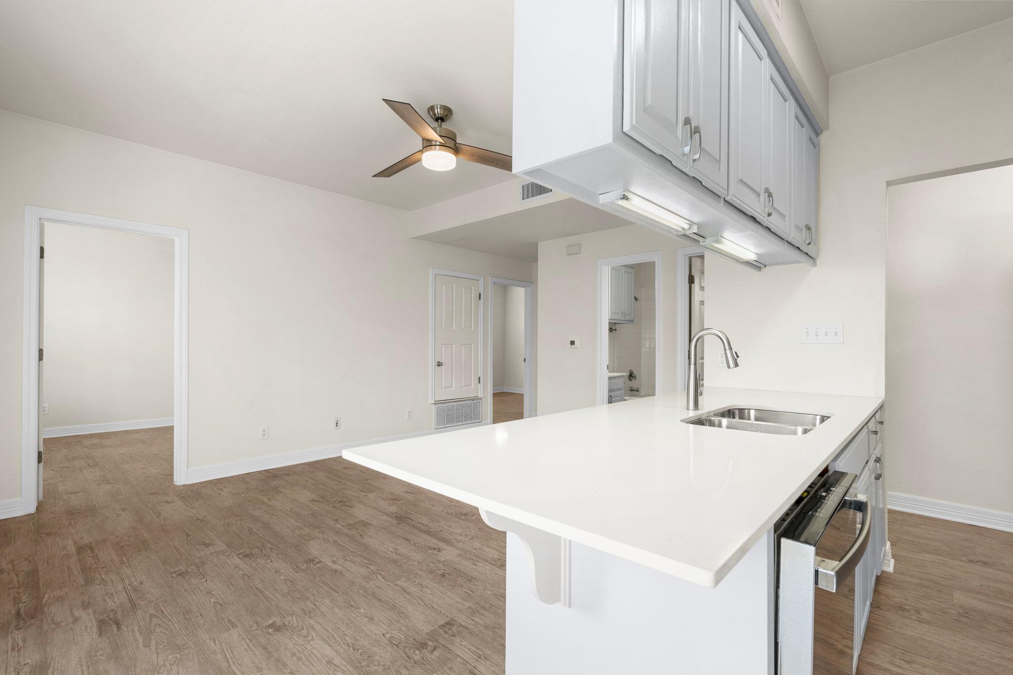 1100 W 25th St # 101, Austin, TX 78705