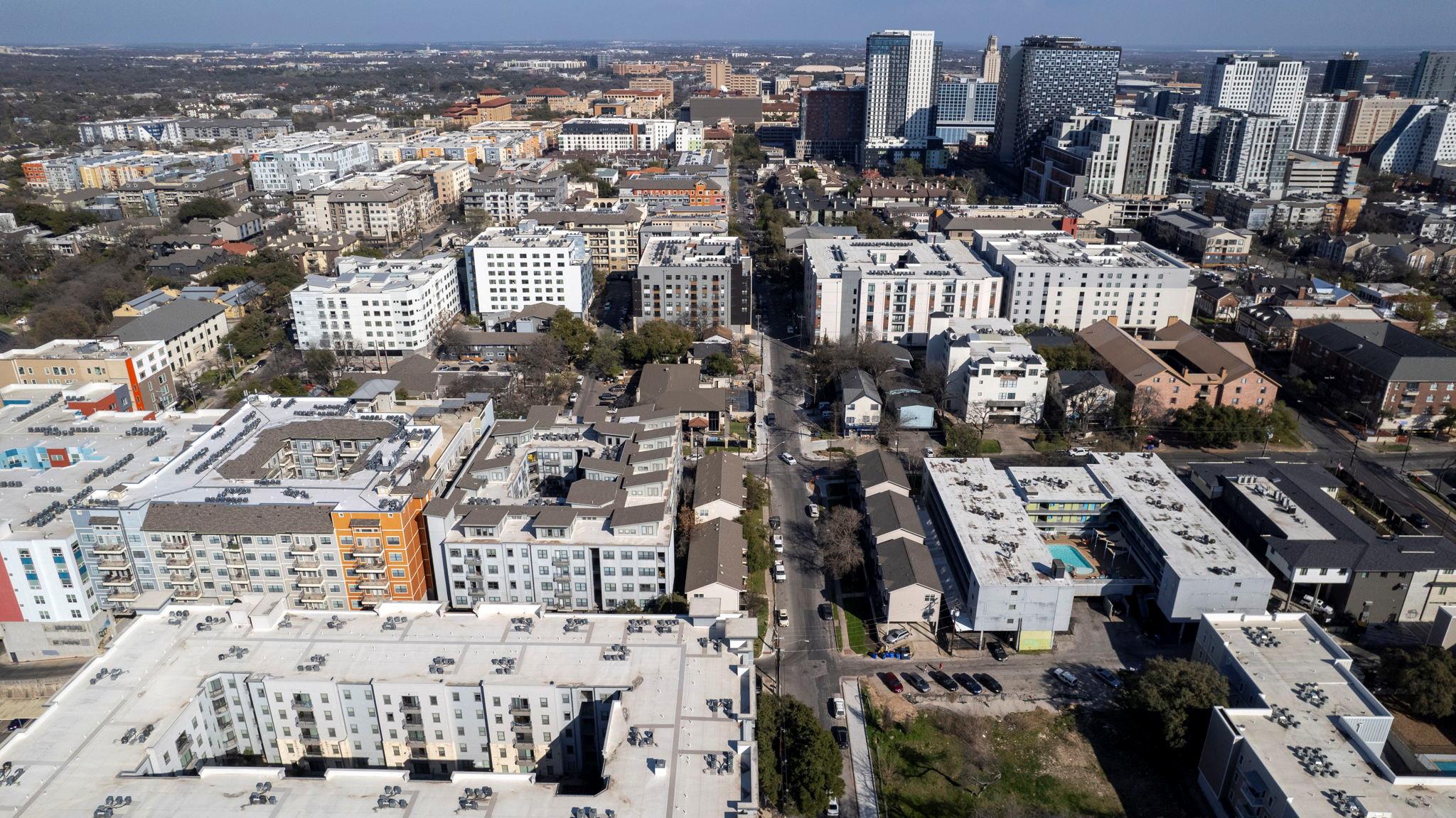 1100 W 25th St # 101, Austin, TX 78705