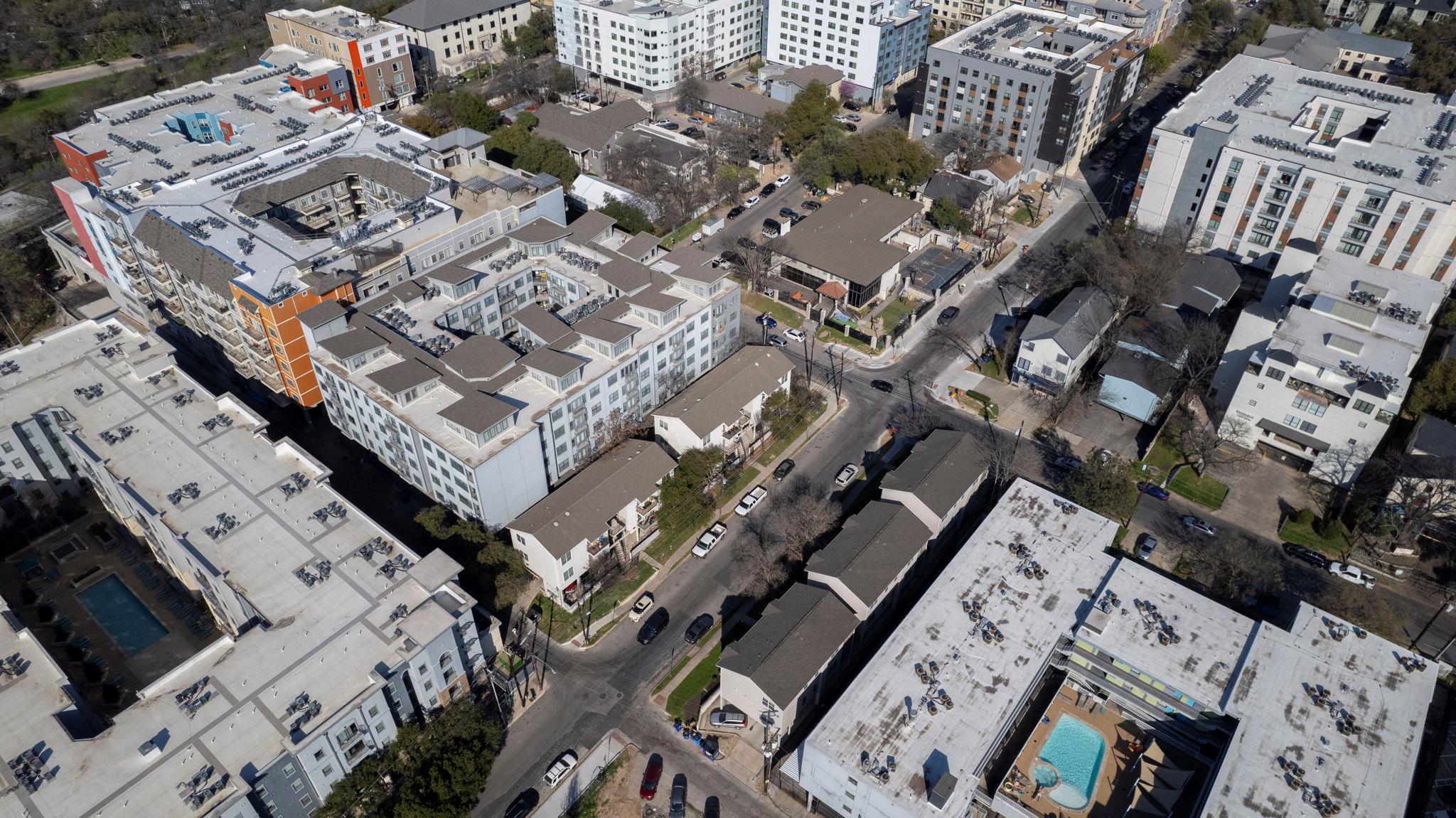 1100 W 25th St # 101, Austin, TX 78705