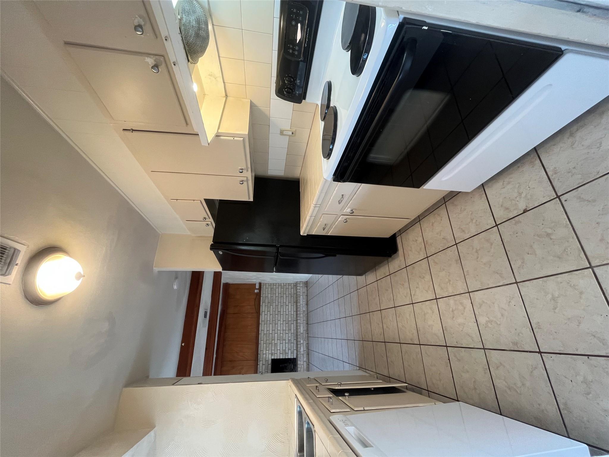 1002 HILLYER St, San Marcos, TX 78666