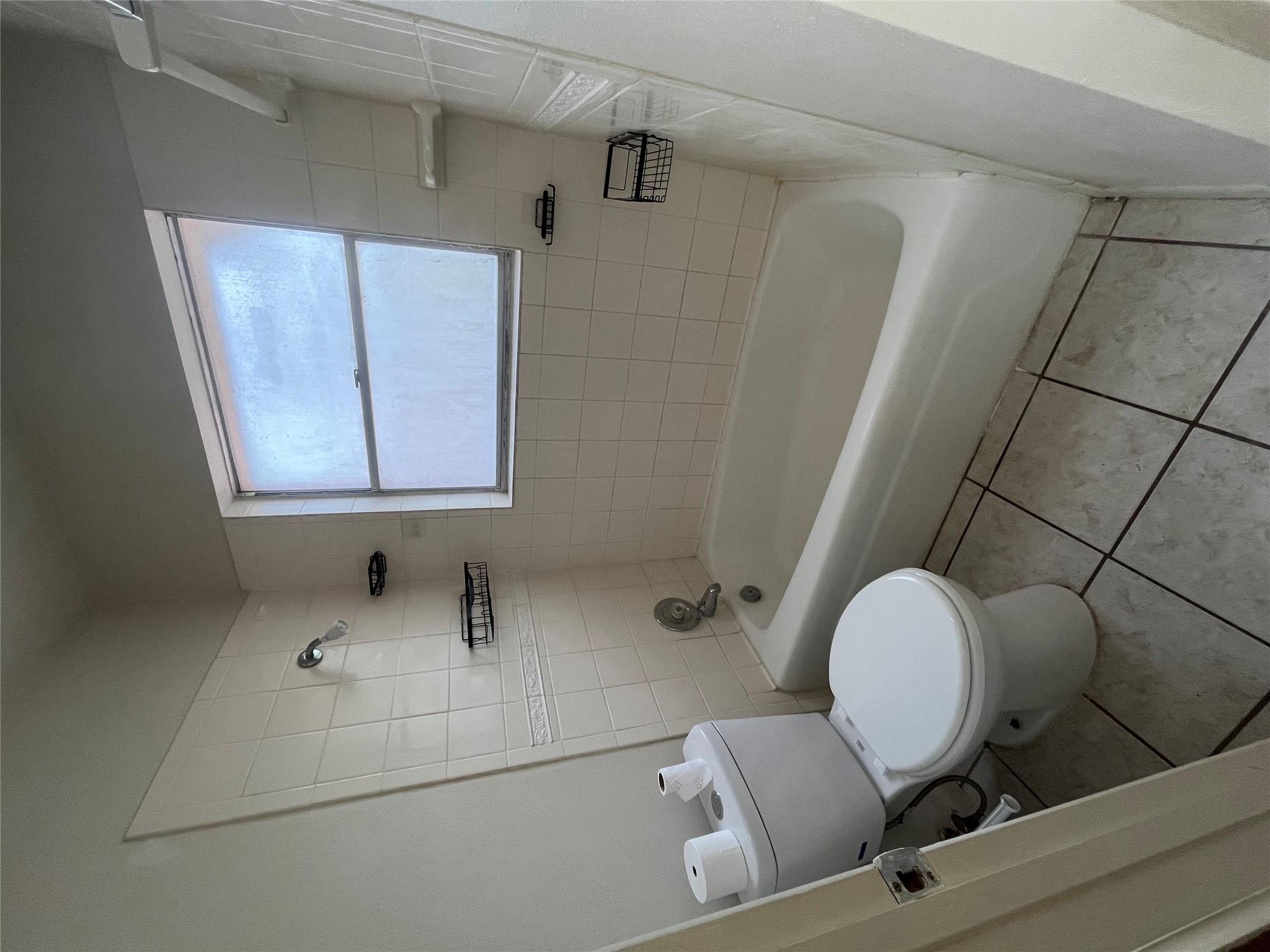 1002 HILLYER St, San Marcos, TX 78666