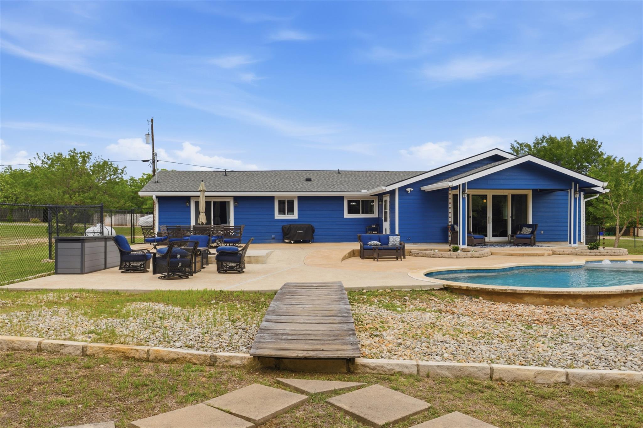 207 Cardinal Ln, Cedar Park, TX 78613