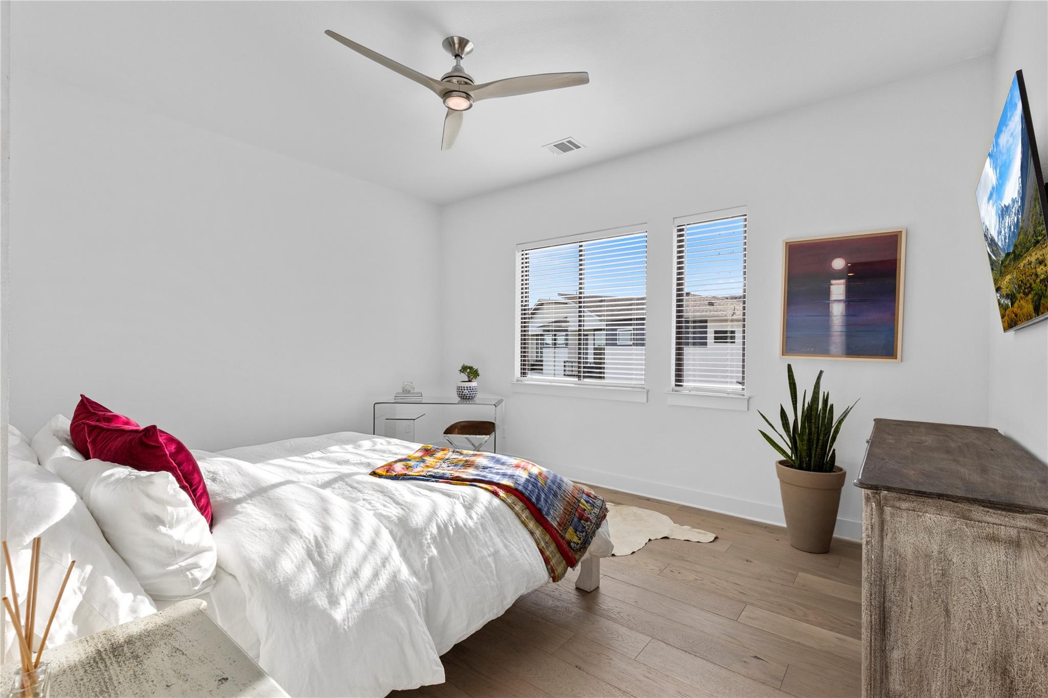 2050 Lohmans Spur Rd # 1302, Lakeway, TX 78734