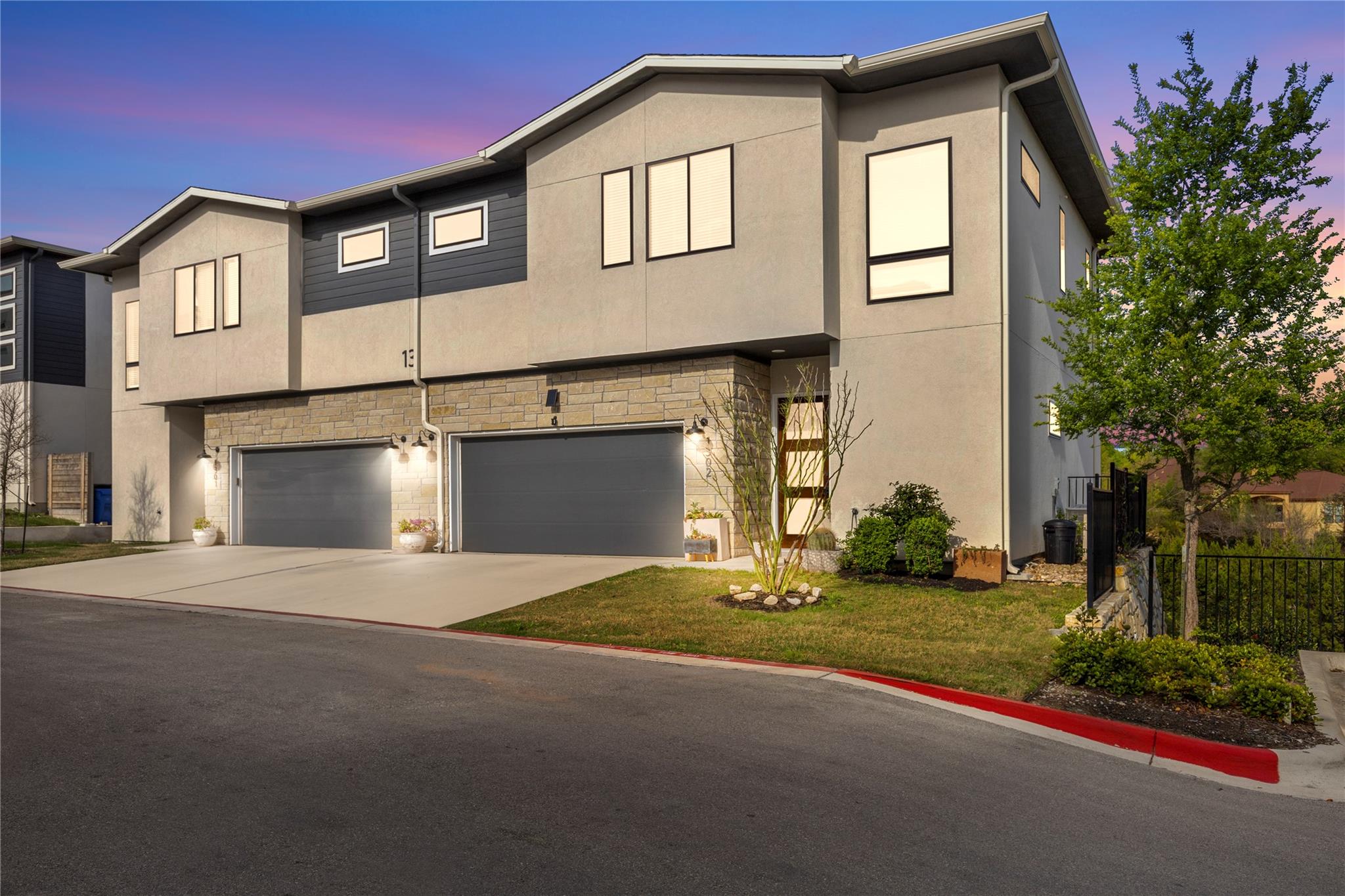 2050 Lohmans Spur Rd # 1302, Lakeway, TX 78734