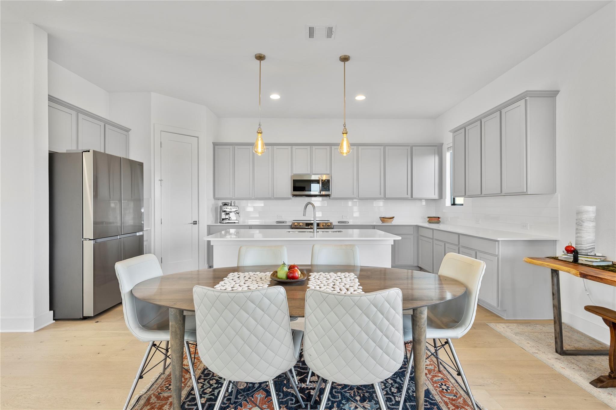 2050 Lohmans Spur Rd # 1302, Lakeway, TX 78734