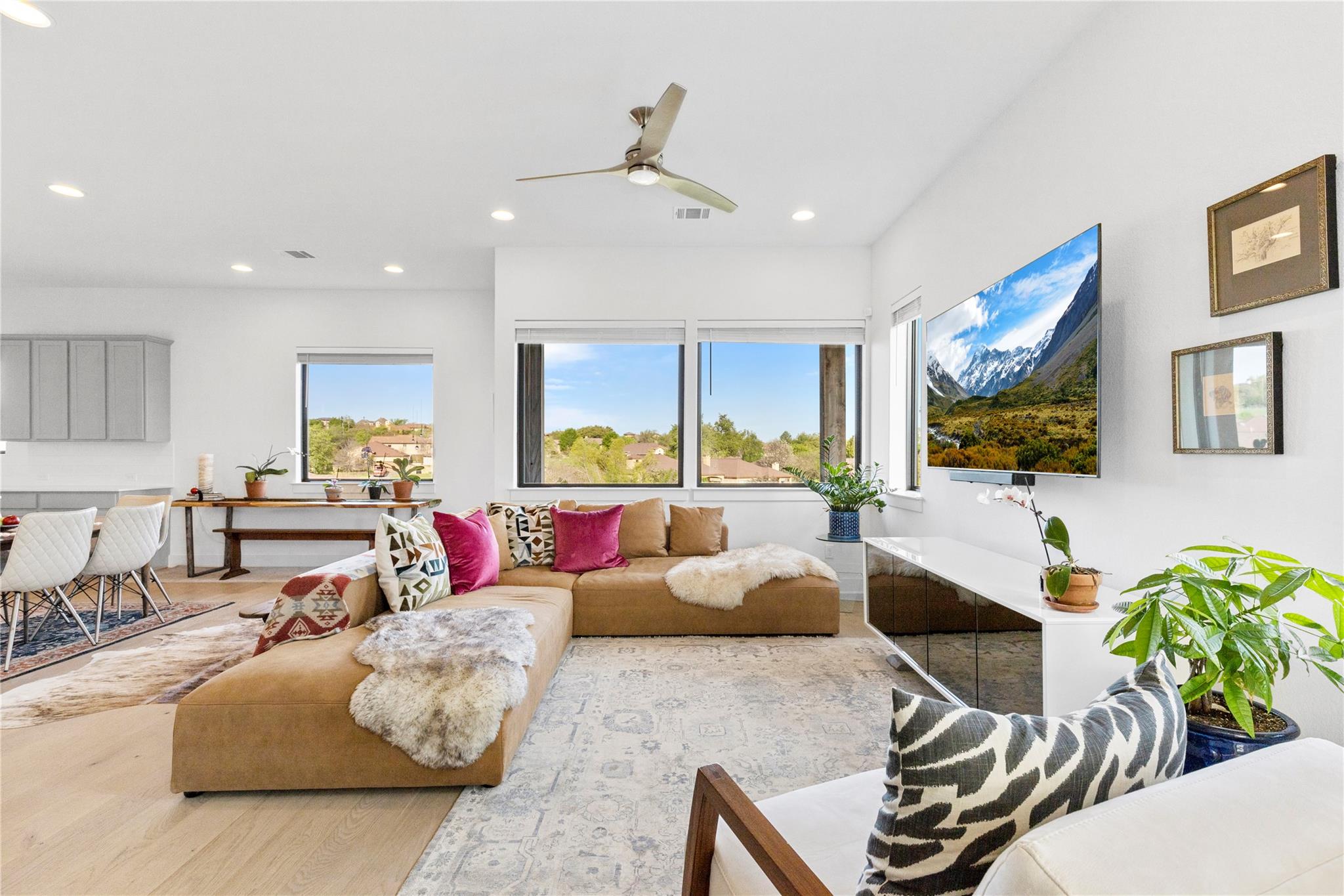 2050 Lohmans Spur Rd # 1302, Lakeway, TX 78734