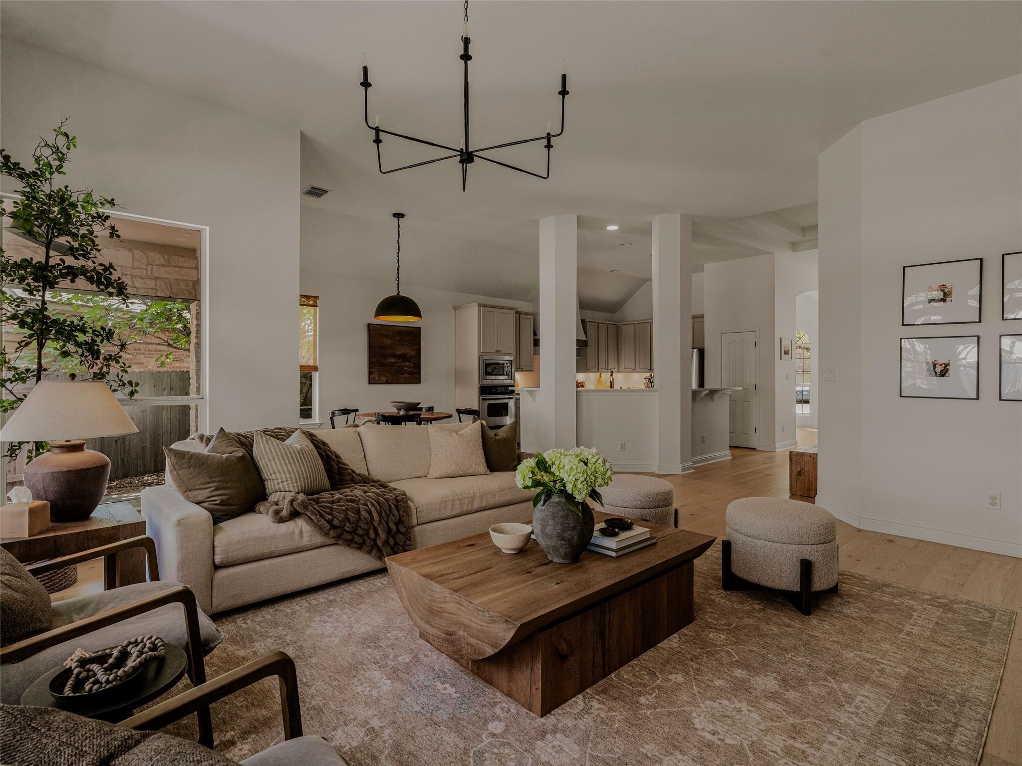 12516 Uvalde Creek Dr, Austin, TX 78732