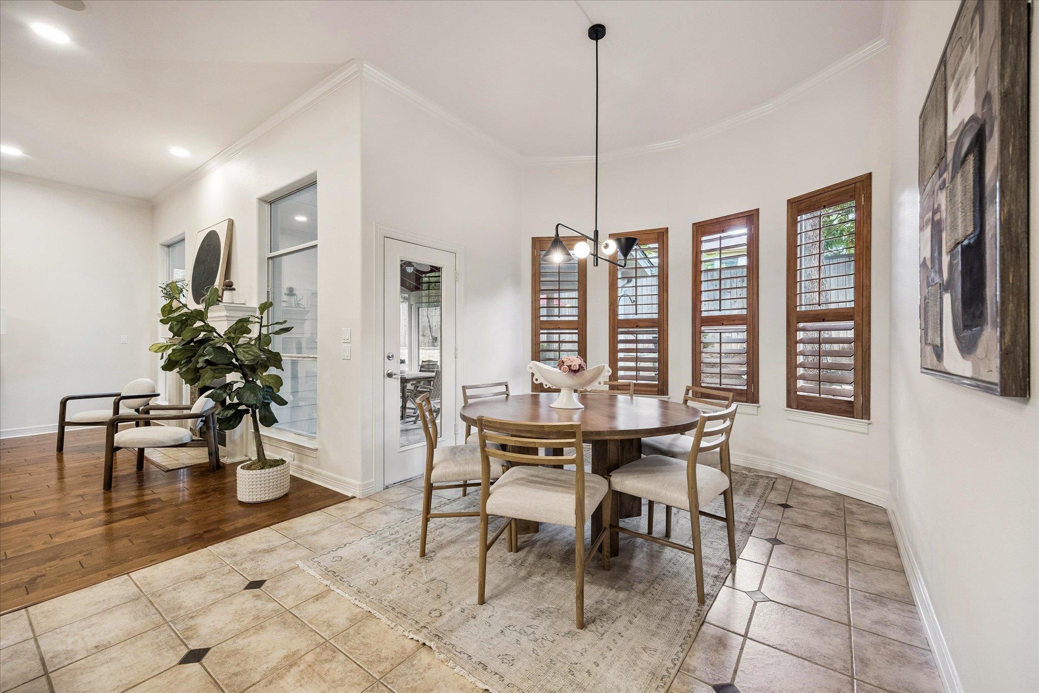 110 Copperleaf Rd, Lakeway, TX 78734