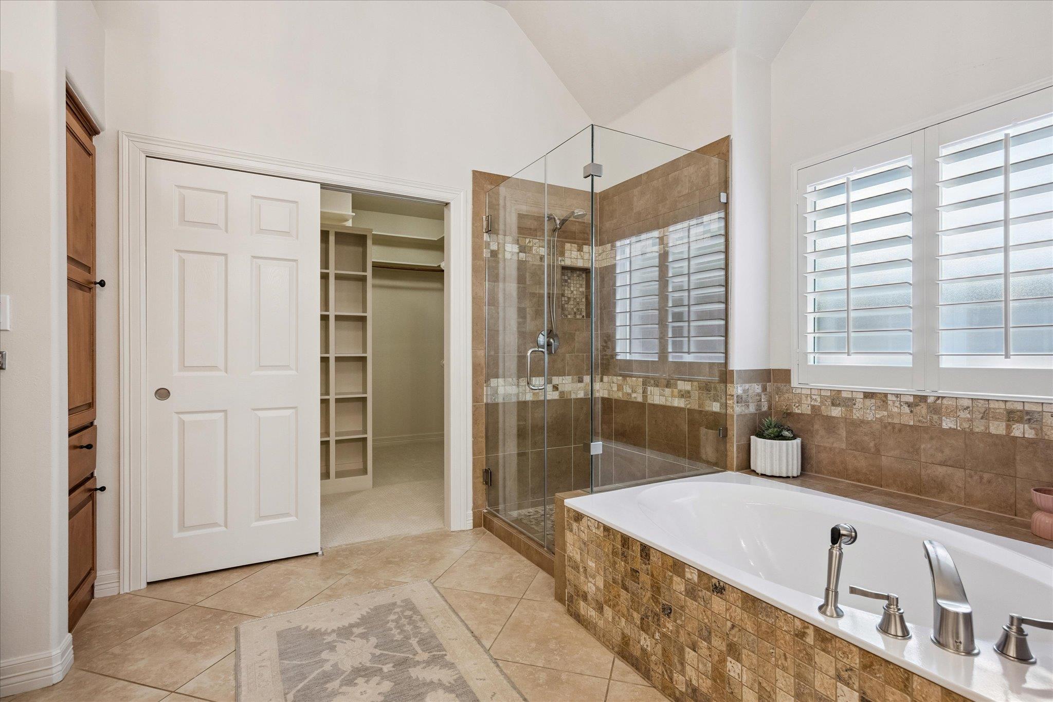 110 Copperleaf Rd, Lakeway, TX 78734