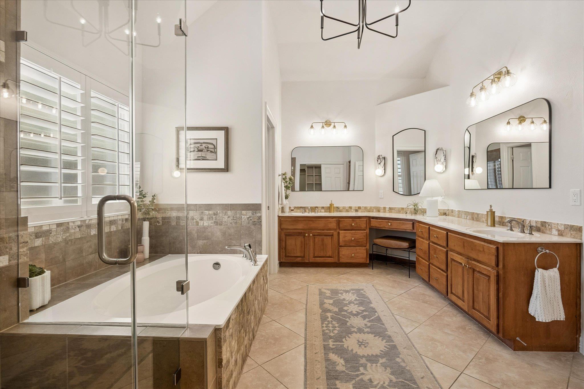 110 Copperleaf Rd, Lakeway, TX 78734