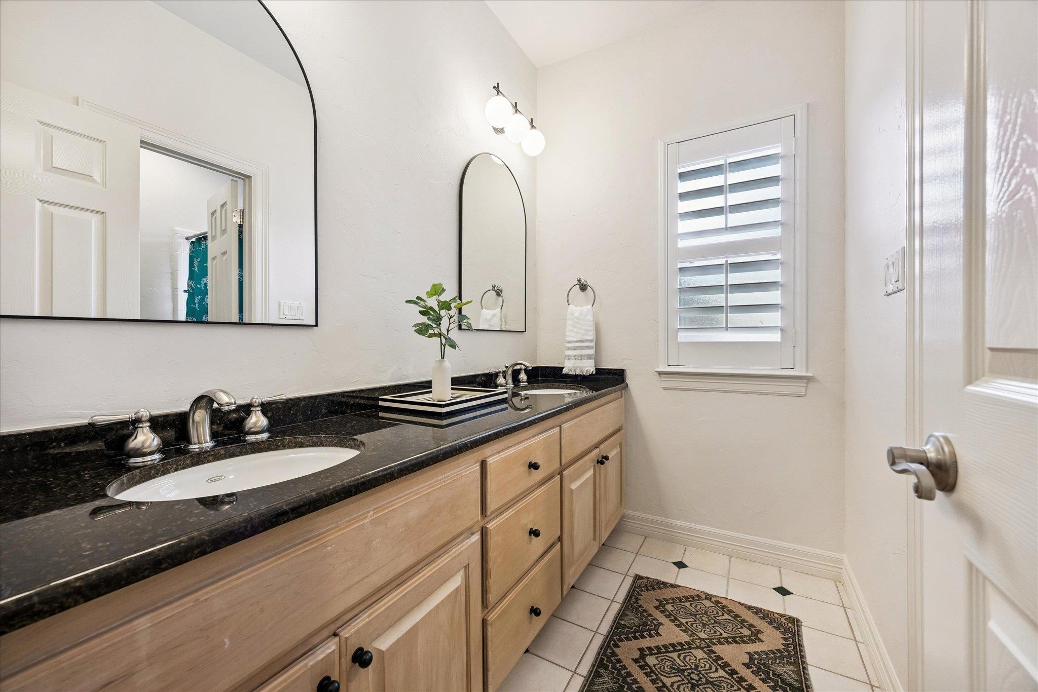 110 Copperleaf Rd, Lakeway, TX 78734