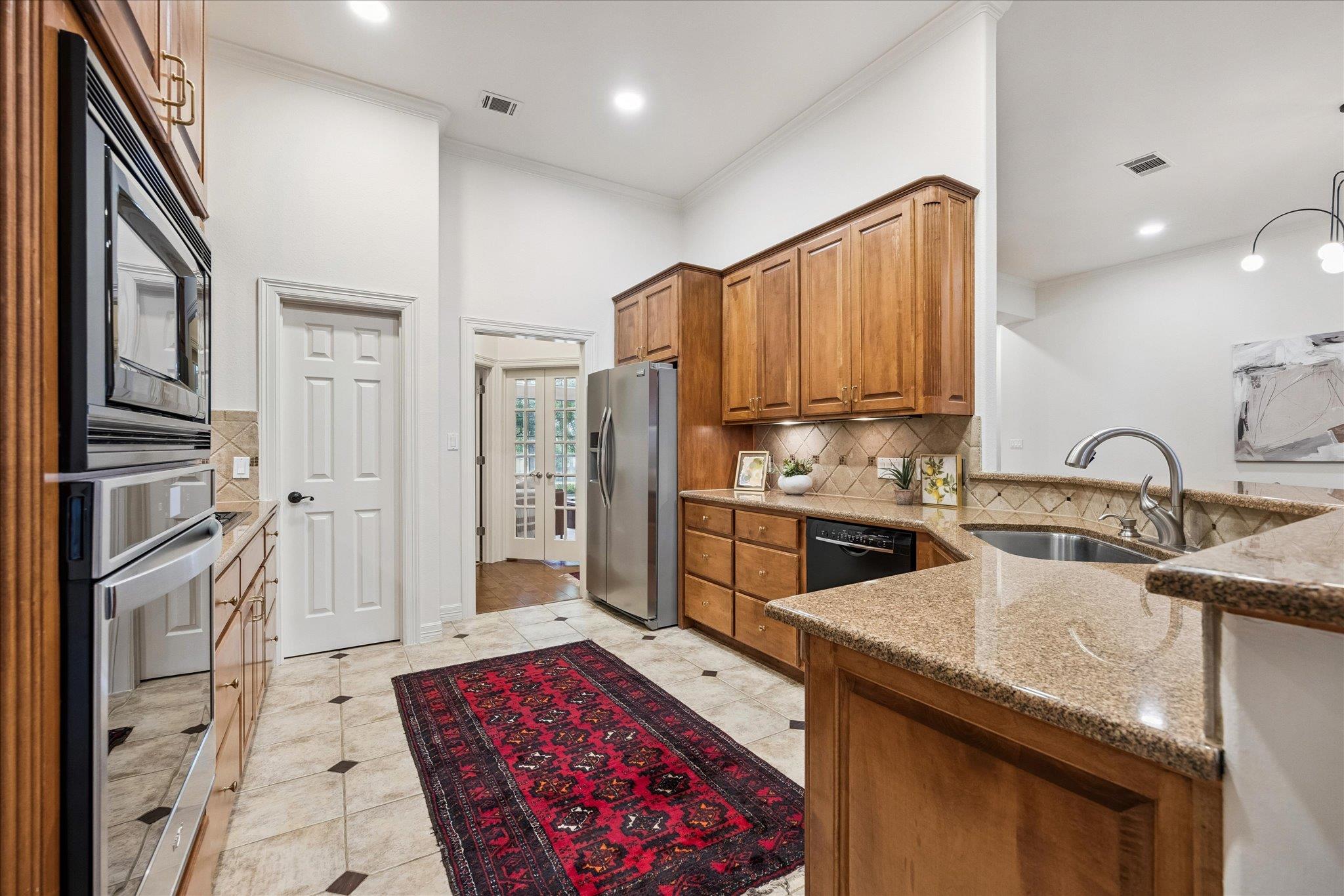 110 Copperleaf Rd, Lakeway, TX 78734