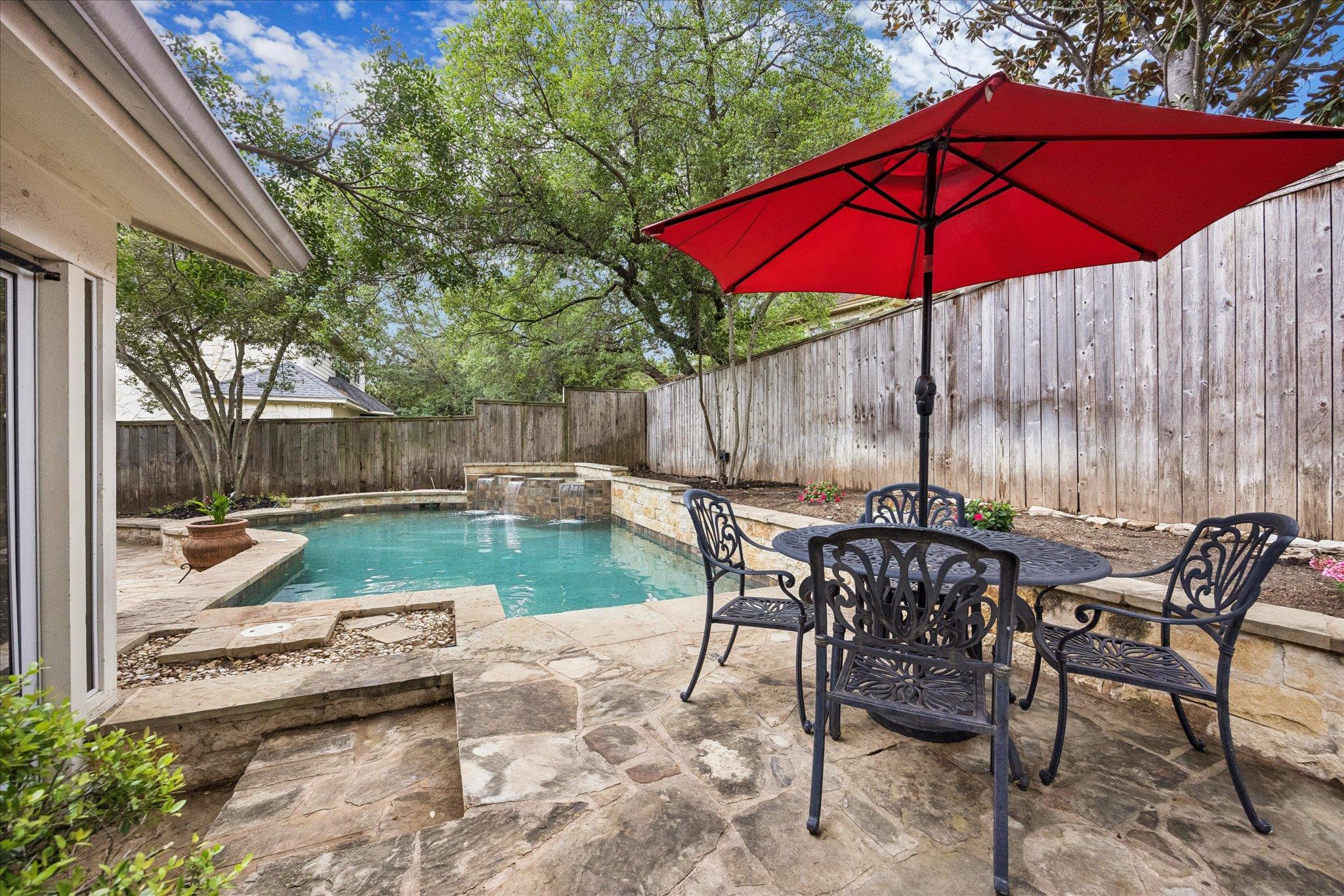 110 Copperleaf Rd, Lakeway, TX 78734