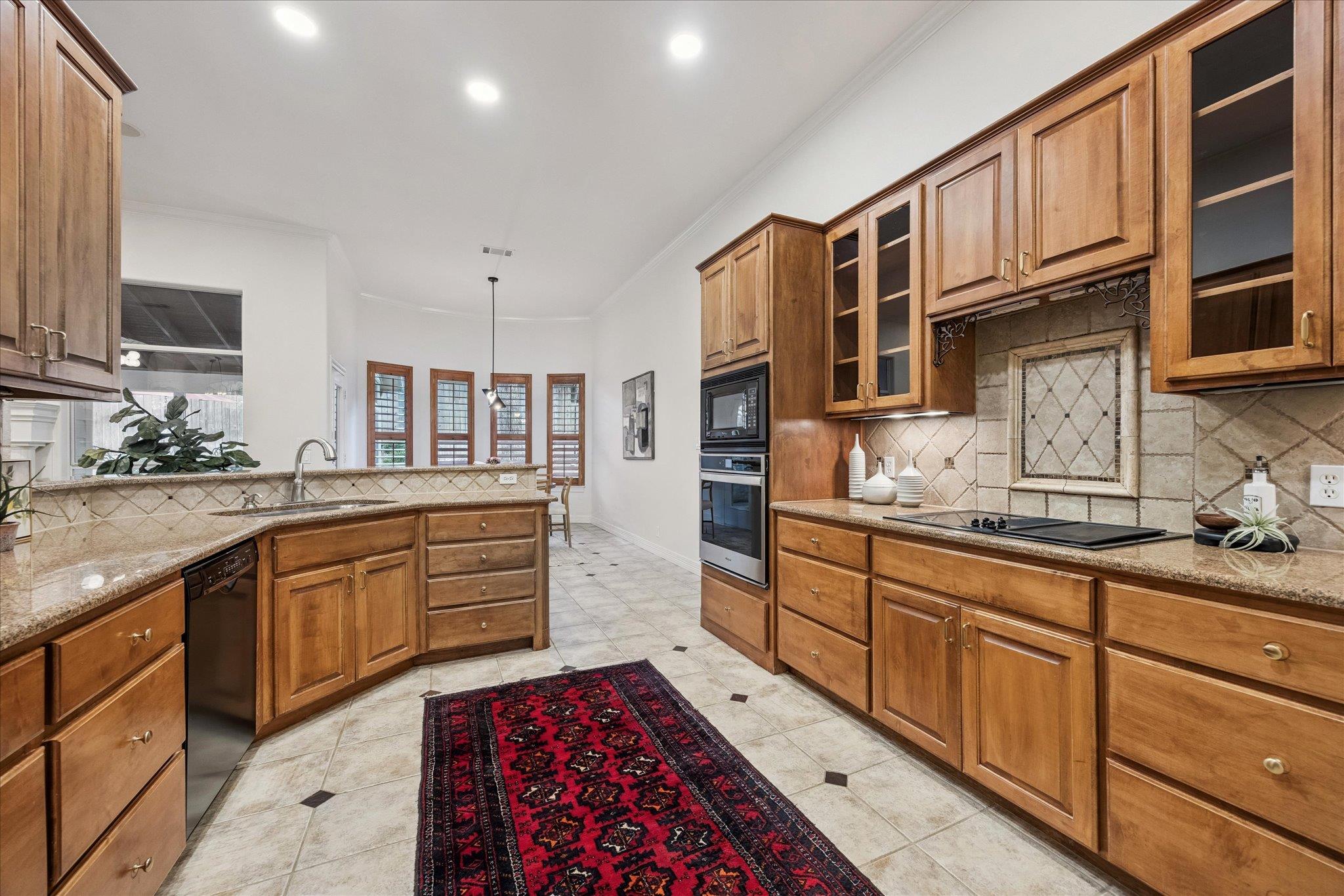 110 Copperleaf Rd, Lakeway, TX 78734