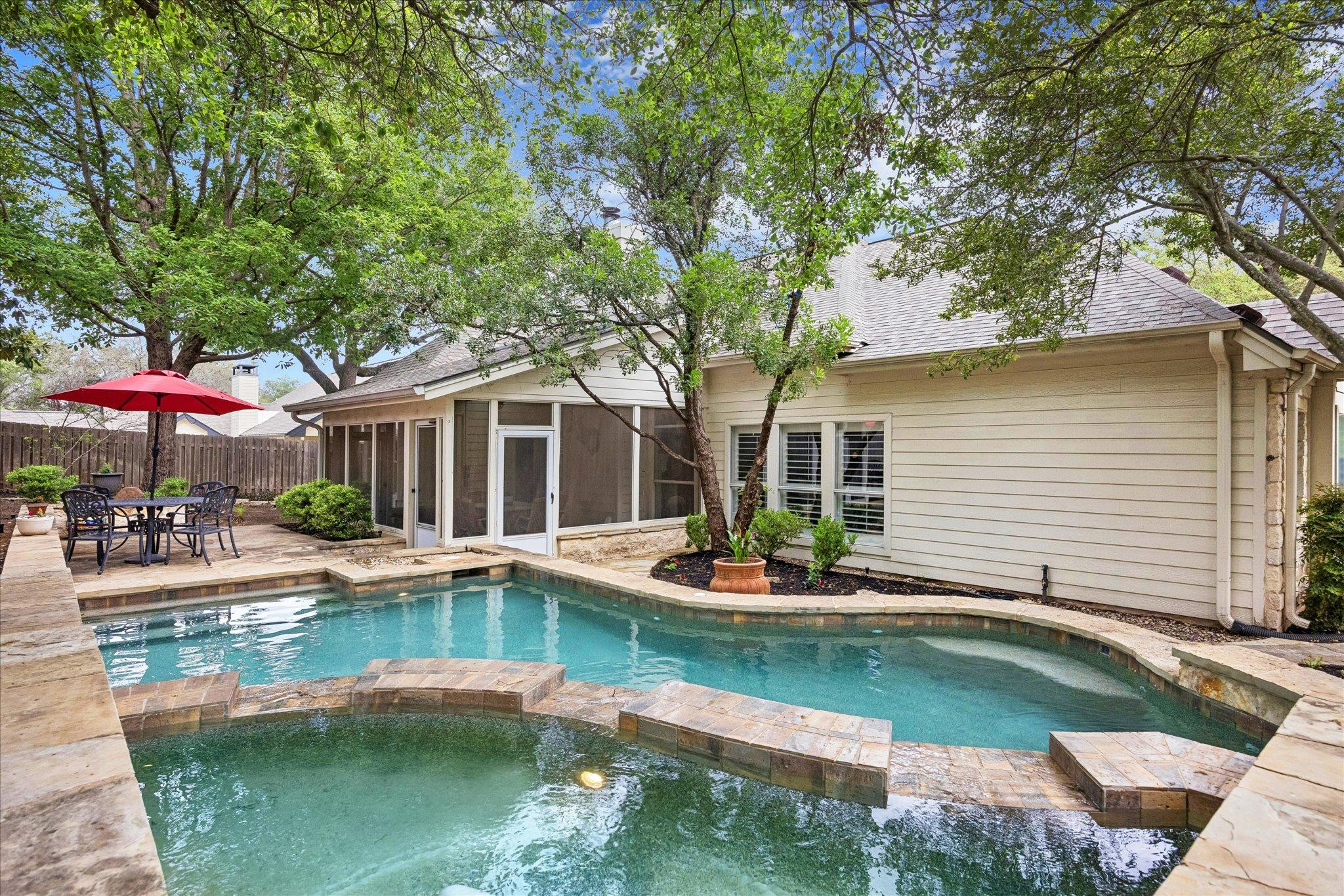 110 Copperleaf Rd, Lakeway, TX 78734