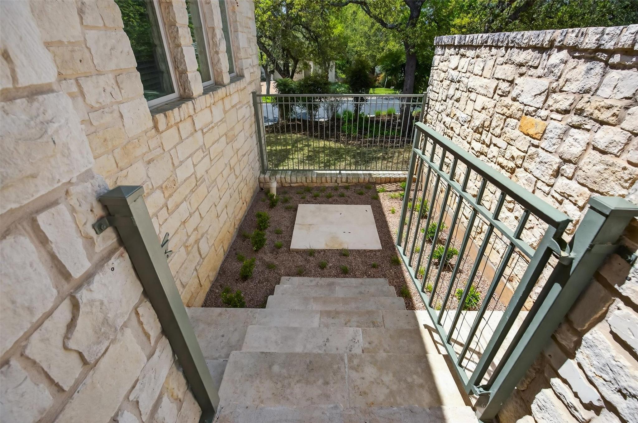 2305 BARTON CREEK Blvd # 39, Austin, TX 78735