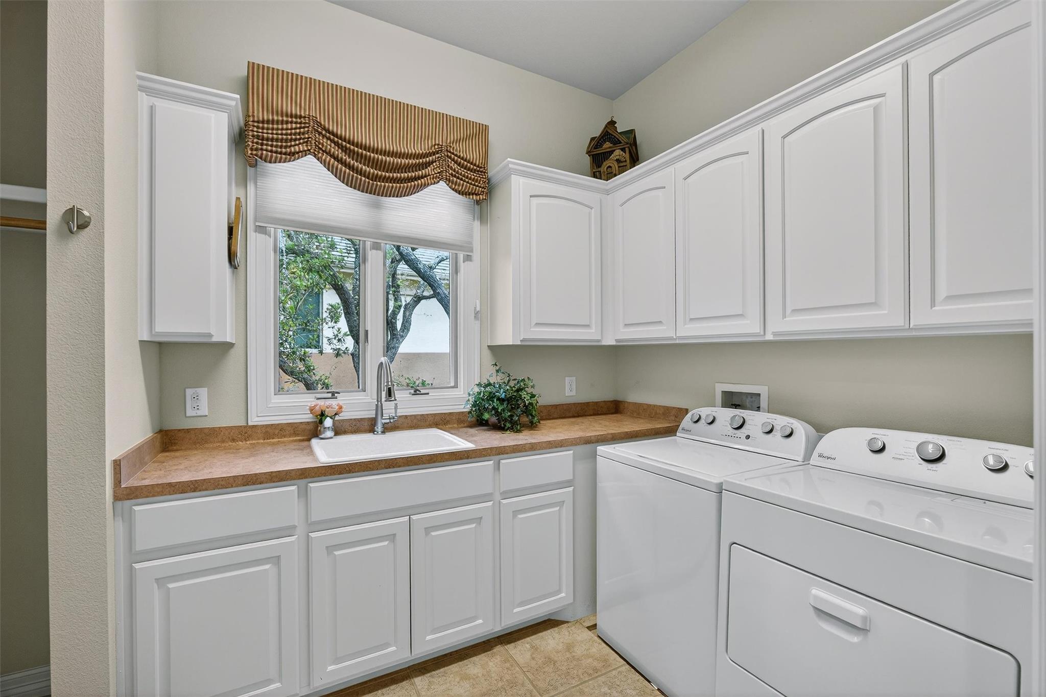 2305 BARTON CREEK Blvd # 39, Austin, TX 78735