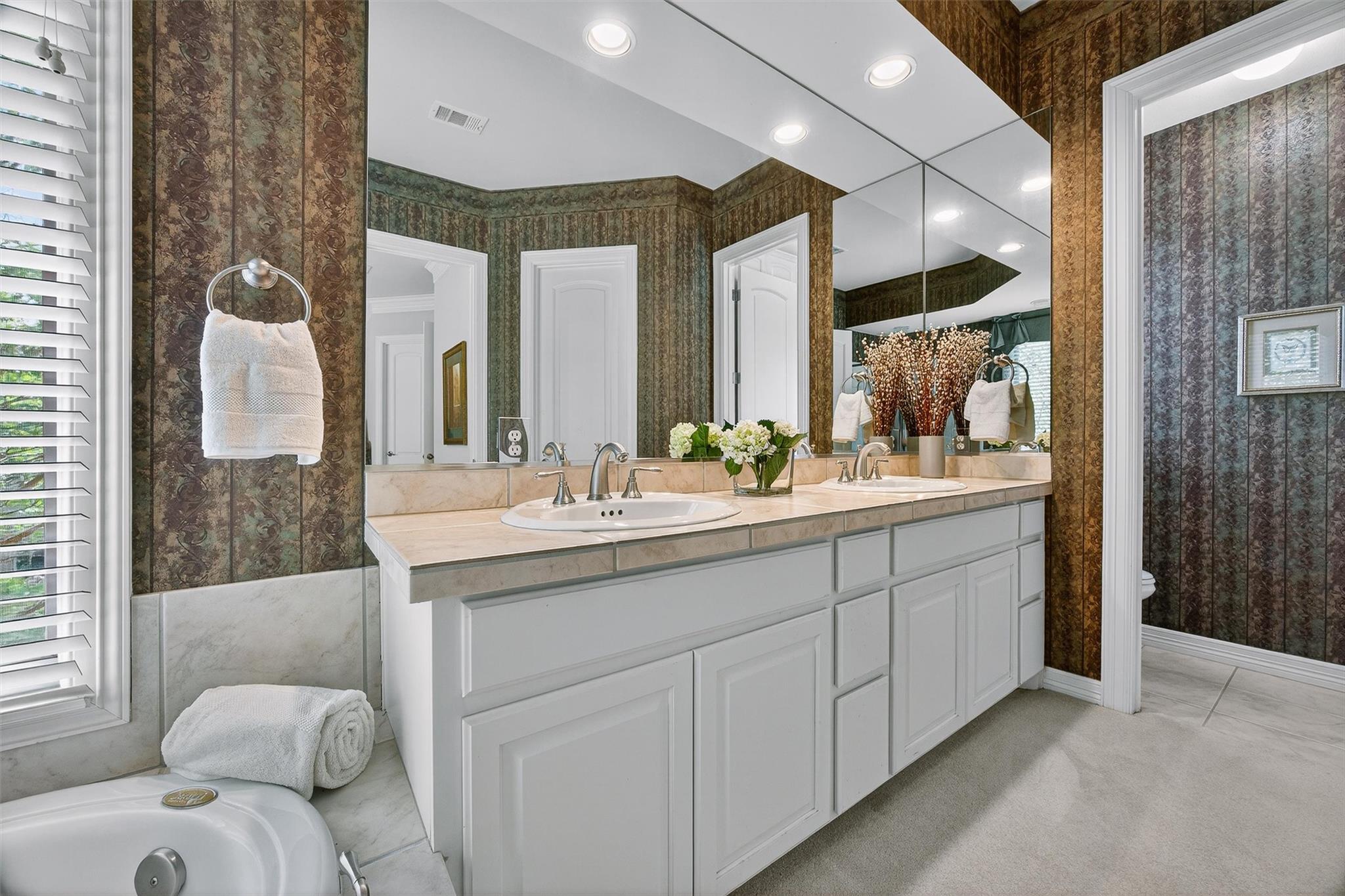 2305 BARTON CREEK Blvd # 39, Austin, TX 78735