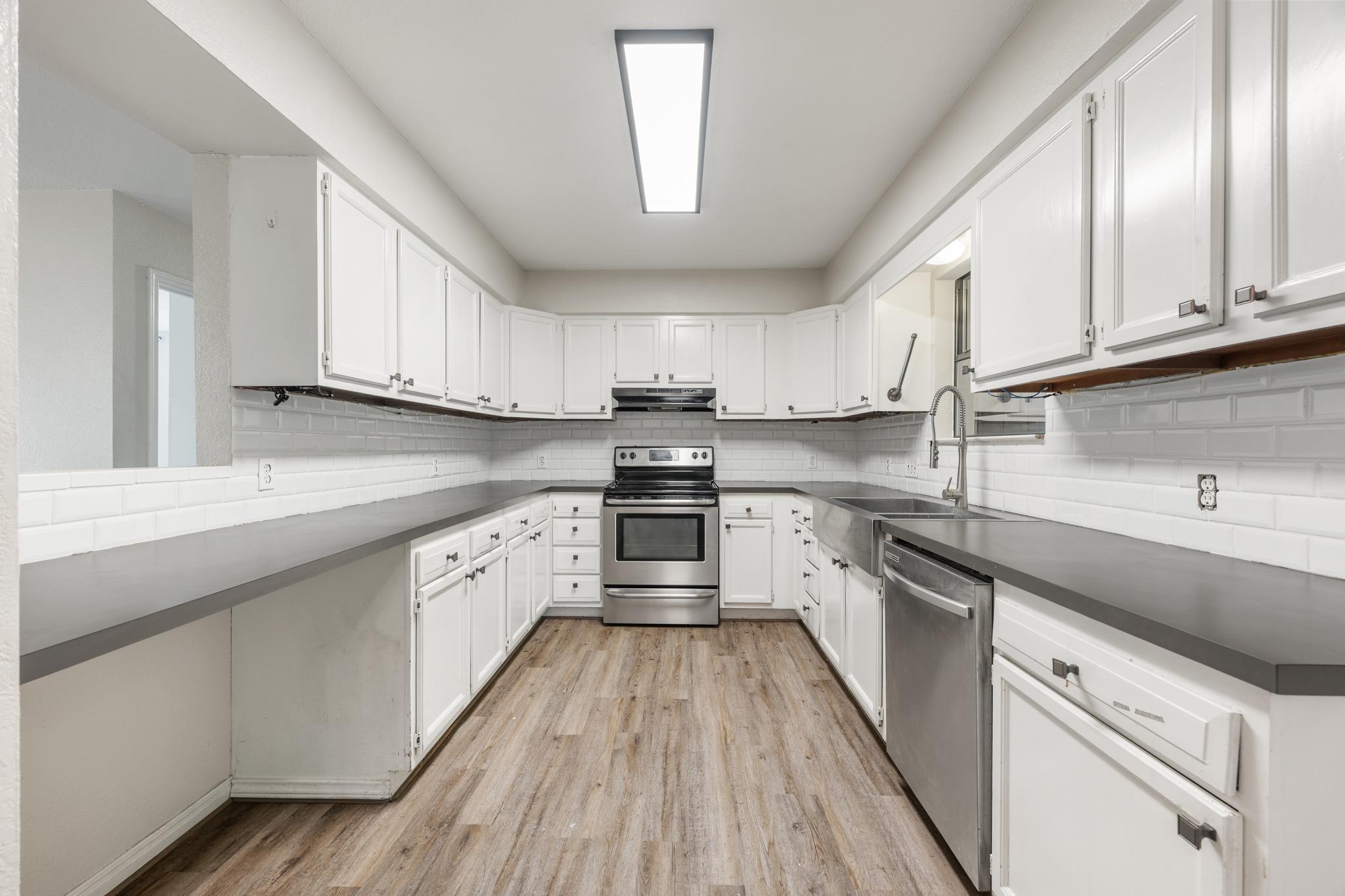 110 Skyview Ter, Leander, TX 78641