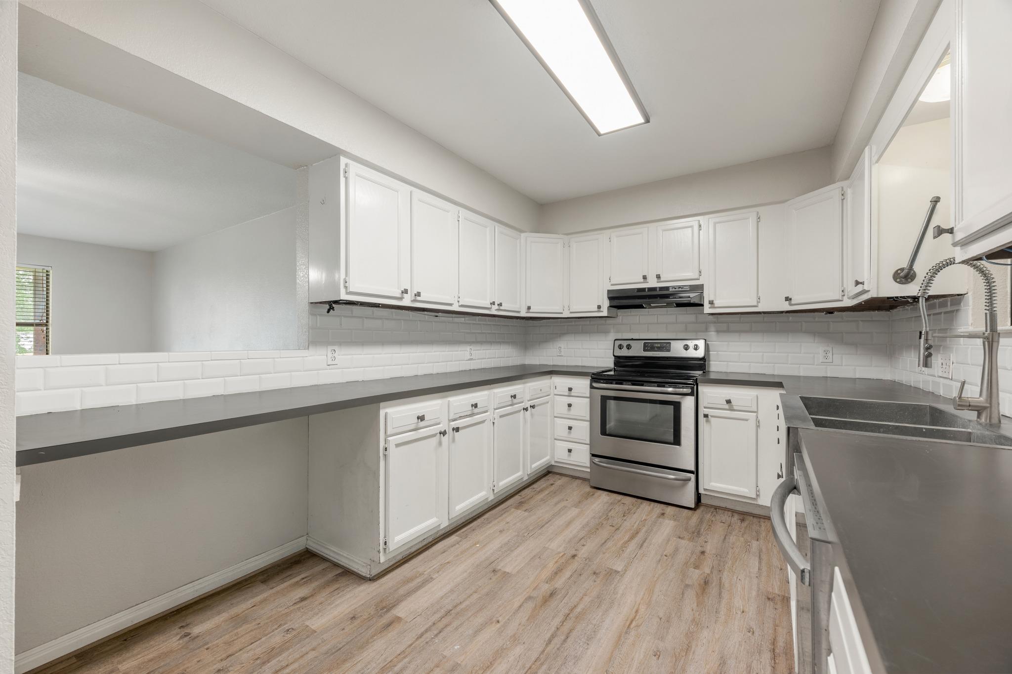 110 Skyview Ter, Leander, TX 78641