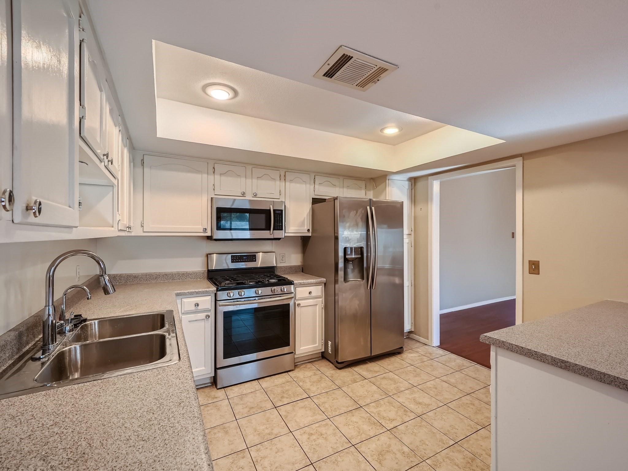 2002 Verbena Dr # 1336B, Austin, TX 78750