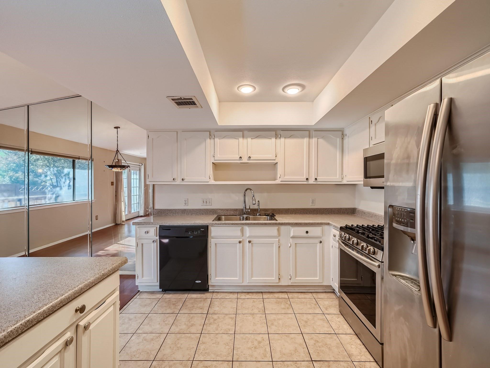 2002 Verbena Dr # 1336B, Austin, TX 78750